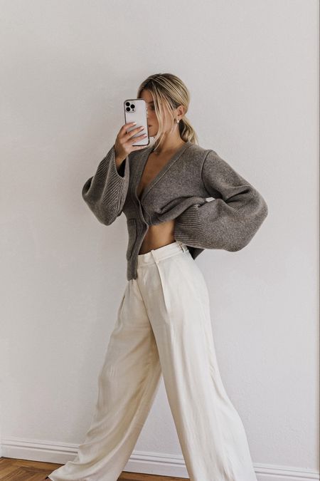 baggy & cozy 

#citystyle #minimalstyle 

#LTKstyletip