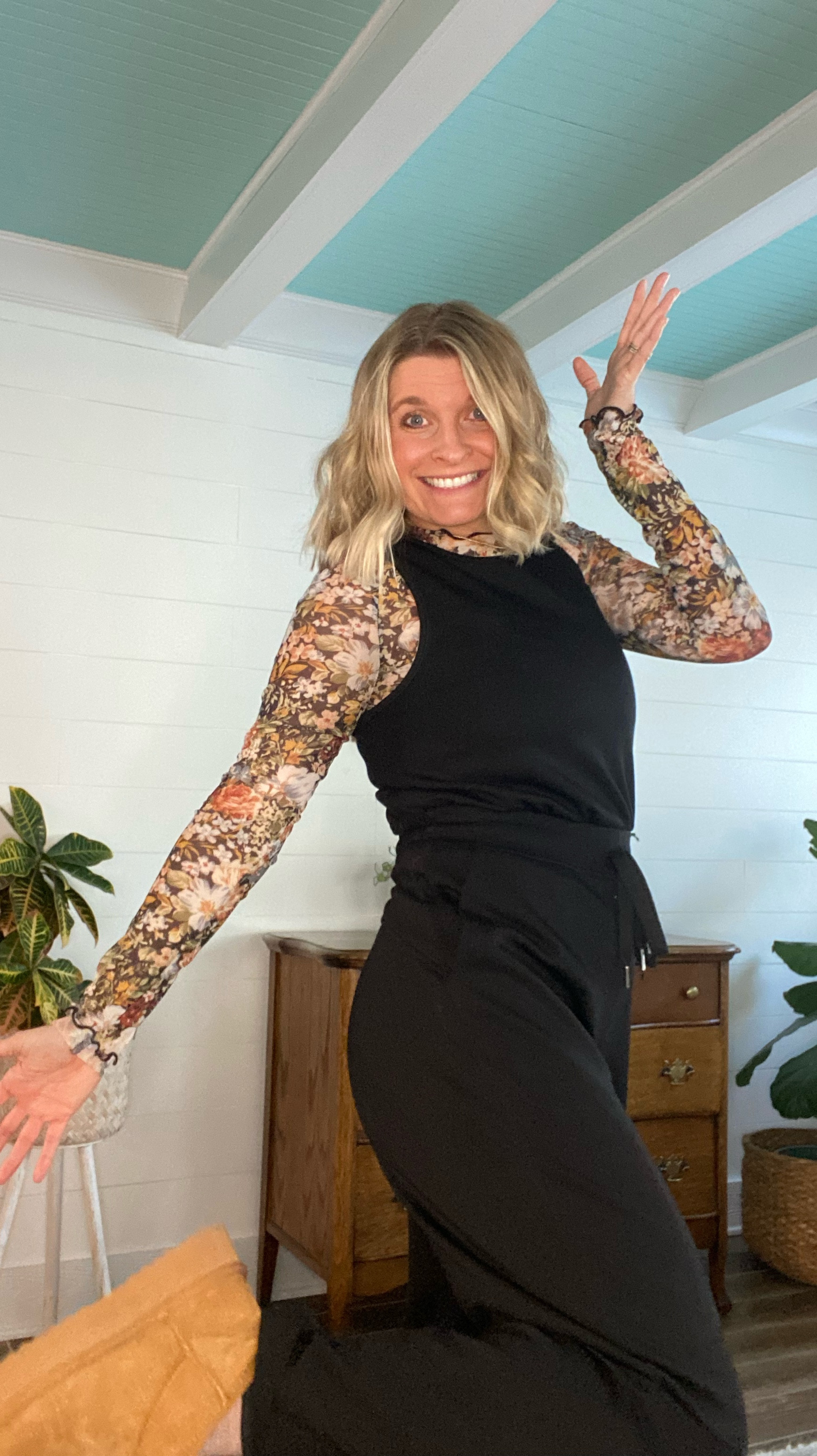 Every single item I’m wearing I have shared before! Now, I’m just showing you a different way to style 💁🏼‍♀️

#LTKActive #LTKFindsUnder50 #LTKWatchNow