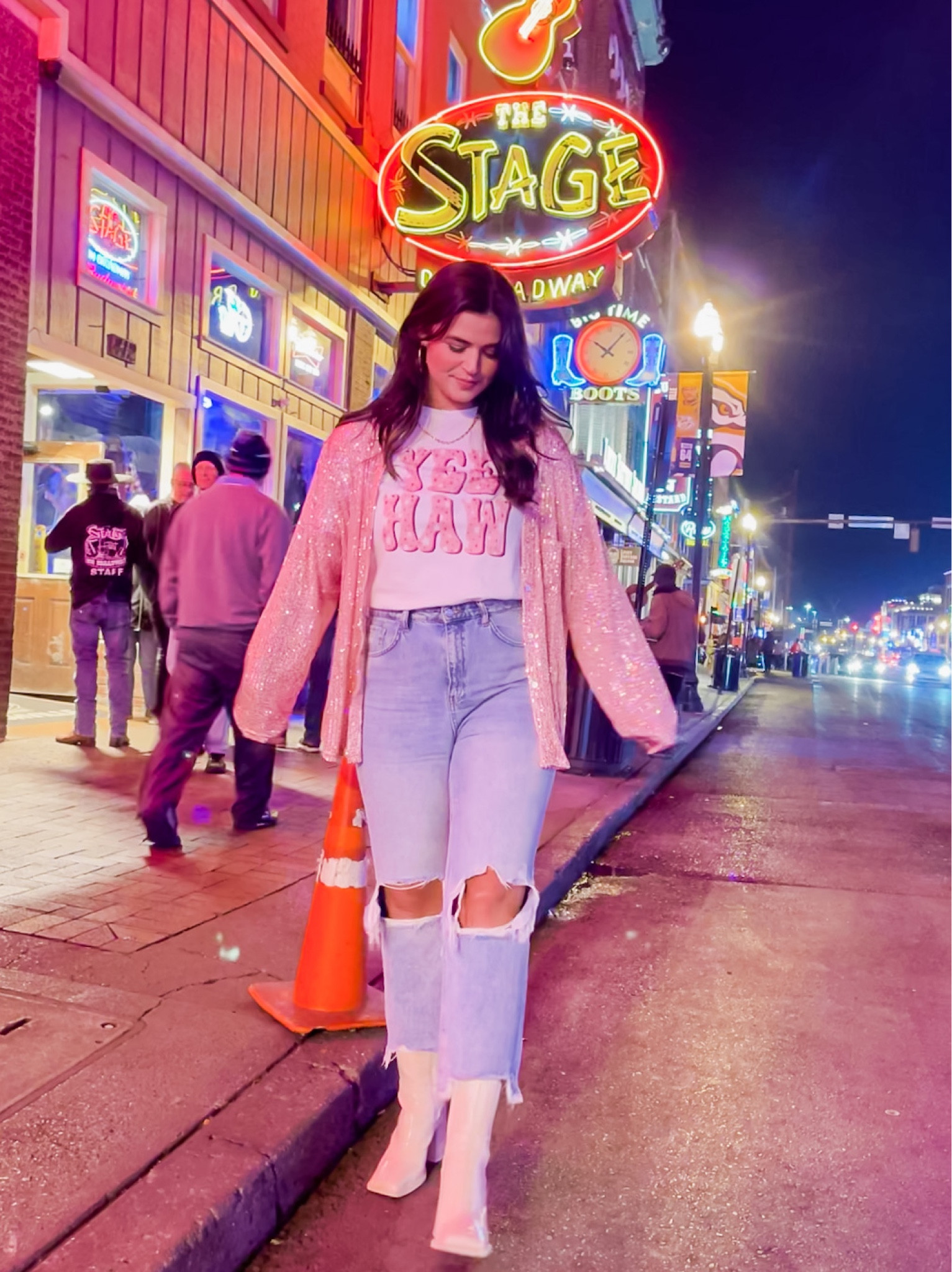 Country concert/Night in Nashville look! 💗 Wearing size L in the tops.

#LTKSeasonal #LTKbeauty #LTKstyletip