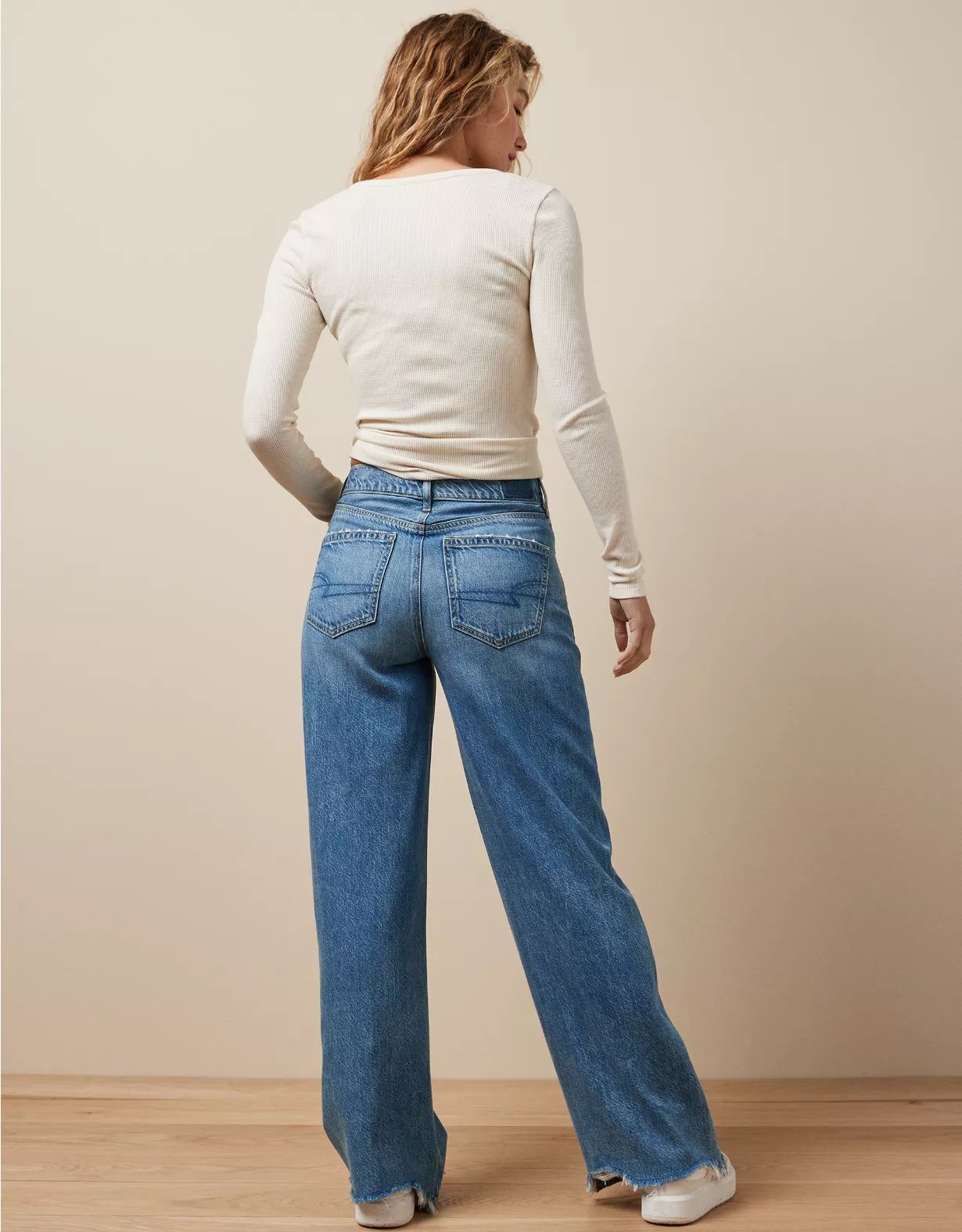 AE Dreamy Drape Super High-Waisted Baggy Wide-Leg Jean | American Eagle Outfitters (US & CA)