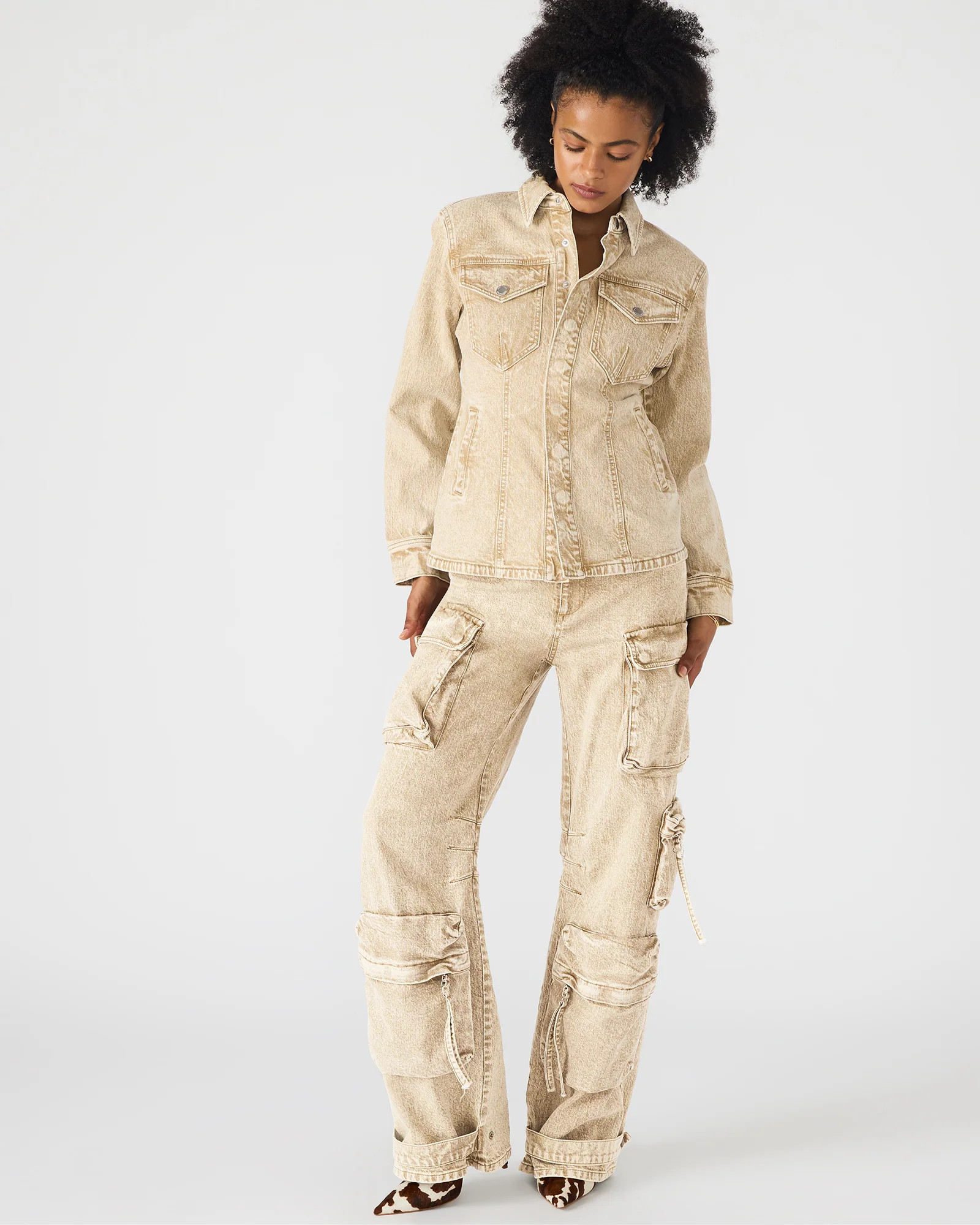 DUO Cafe Au Lait Women's Utility Cargo Pants | Steve Madden (US)