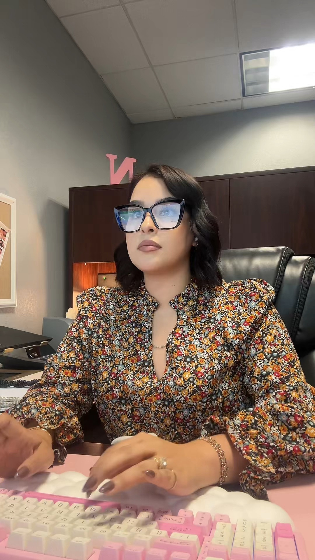 Mini work video! 🤎 what’s in my video?

#LTKBeauty #LTKVideo #LTKStyleTip