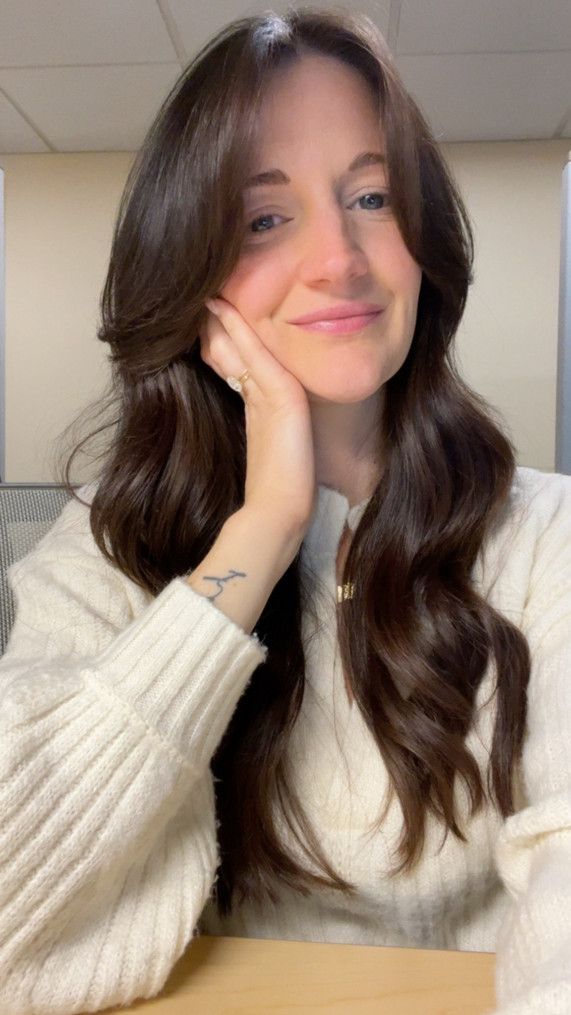 I get asked about my hair a lot at work and guys it’s really just a good shampoo and conditioner, a solid round brush and collagen that actually works. Plus the occcasional dry shampoo 