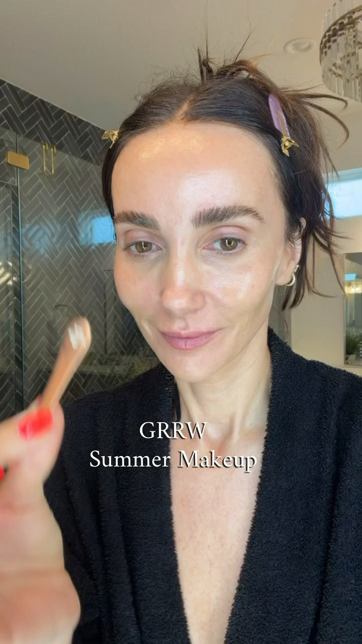 Summer makeup for mature skin. Everything from @Sephora shades listed below 

Balm Powder 4.5
Rhode bronzer sunbed
concealer 5.4
Blush sunlit 
Brow gel cool brown 
Lipstick silk 
Lip liner wherever walnut

Make sure to join Sephora beauty insider program to earn perks #sephorapartner

#LTKBeauty #LTKOver40
