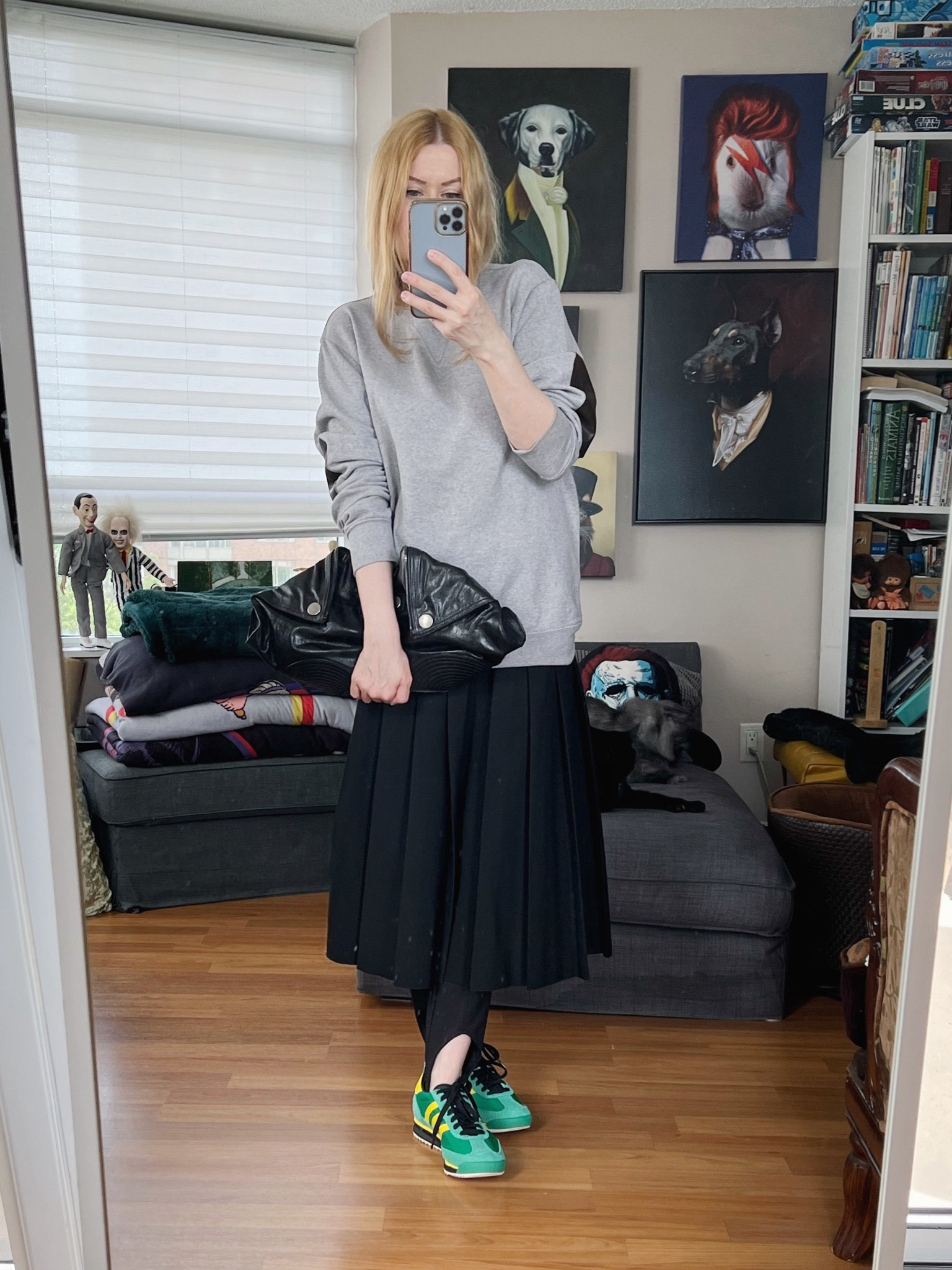 Pleated skirt ✅ stirrups ✅ Elbow patches ✅ bright sneakers ✅ funny cat ✅
Sweatshirt and clutch are secondhand.
•
#springlook  #torontostylist #adidassl72 #StyleOver40  #secondhandFind #fashionstylist #slowfashion #FashionOver40  #MumStyle #genX #genXStyle #shopSecondhand #genXInfluencer #genXblogger #secondhandDesigner #Over40Style #40PlusStyle #Stylish40


#LTKOver40 #LTKSeasonal #LTKStyleTip