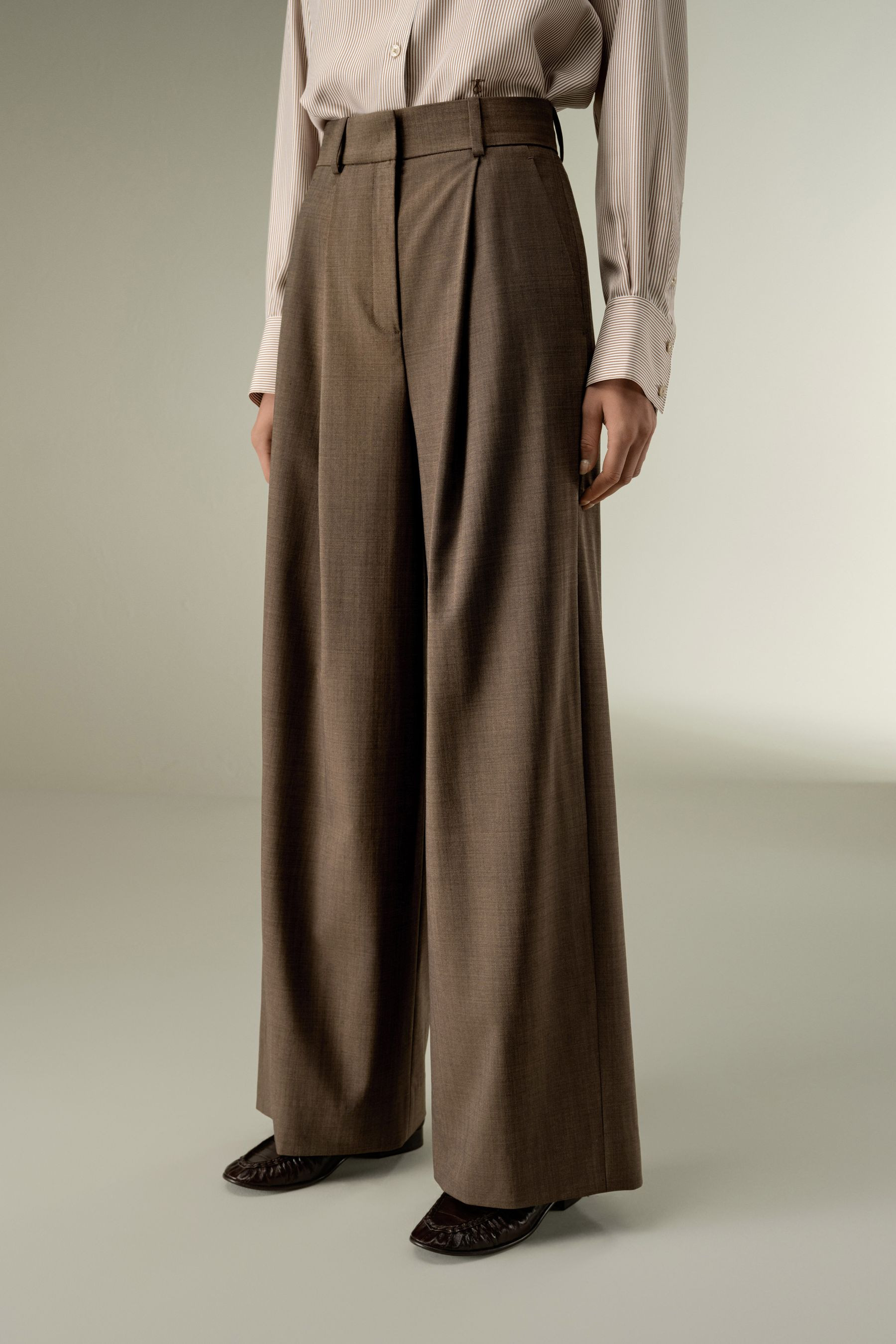 Front-Pleated Silk-Wool Blend Trousers | LILYSILK