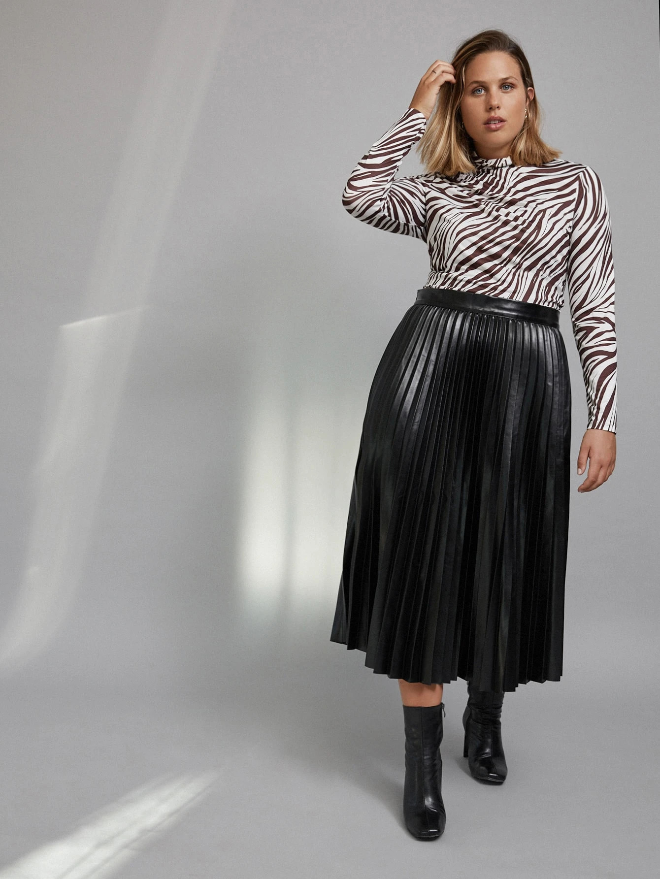 SHEIN Plus Pleated PU Leather Skirt | SHEIN