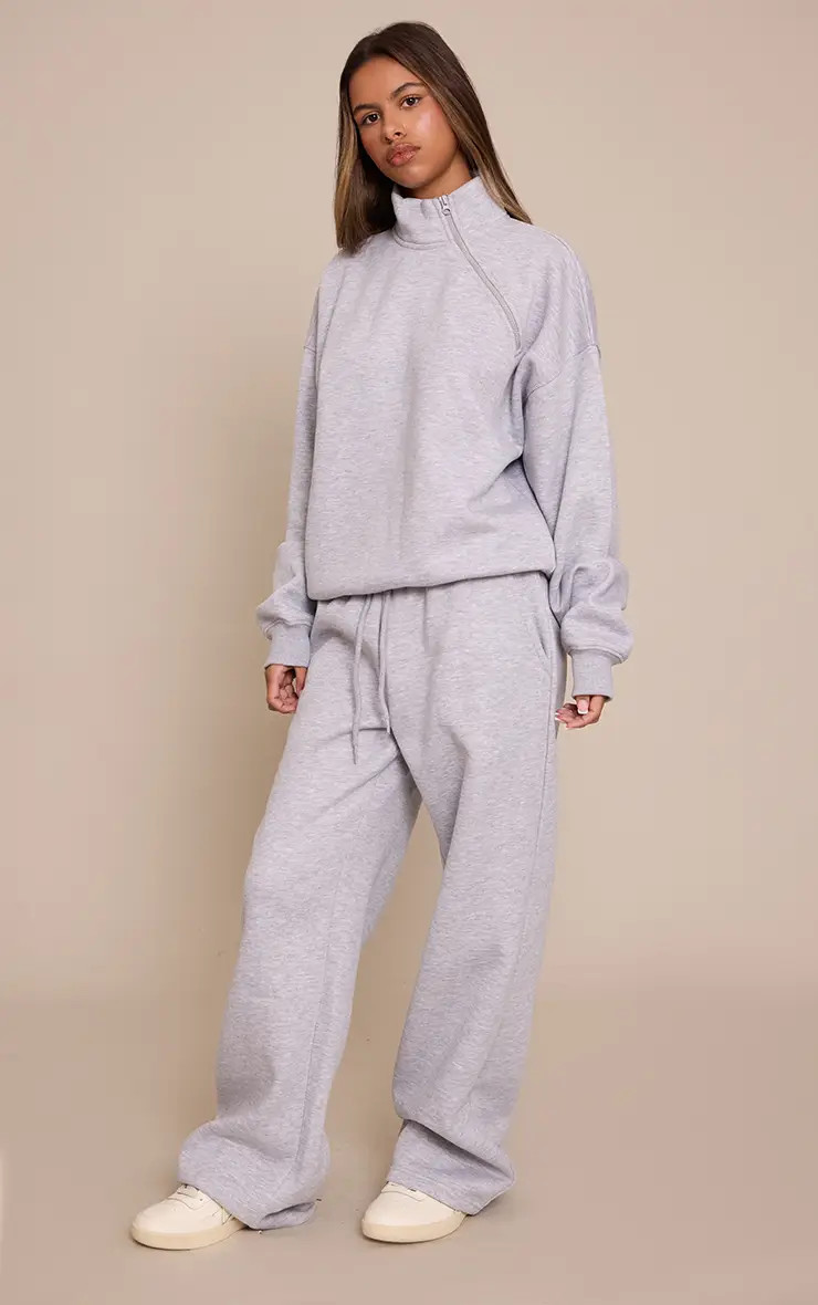 Joggers | Petite White Mid Rise Drawstring Wide Leg Joggers | PrettyLittleThing | PrettyLittleThing UK