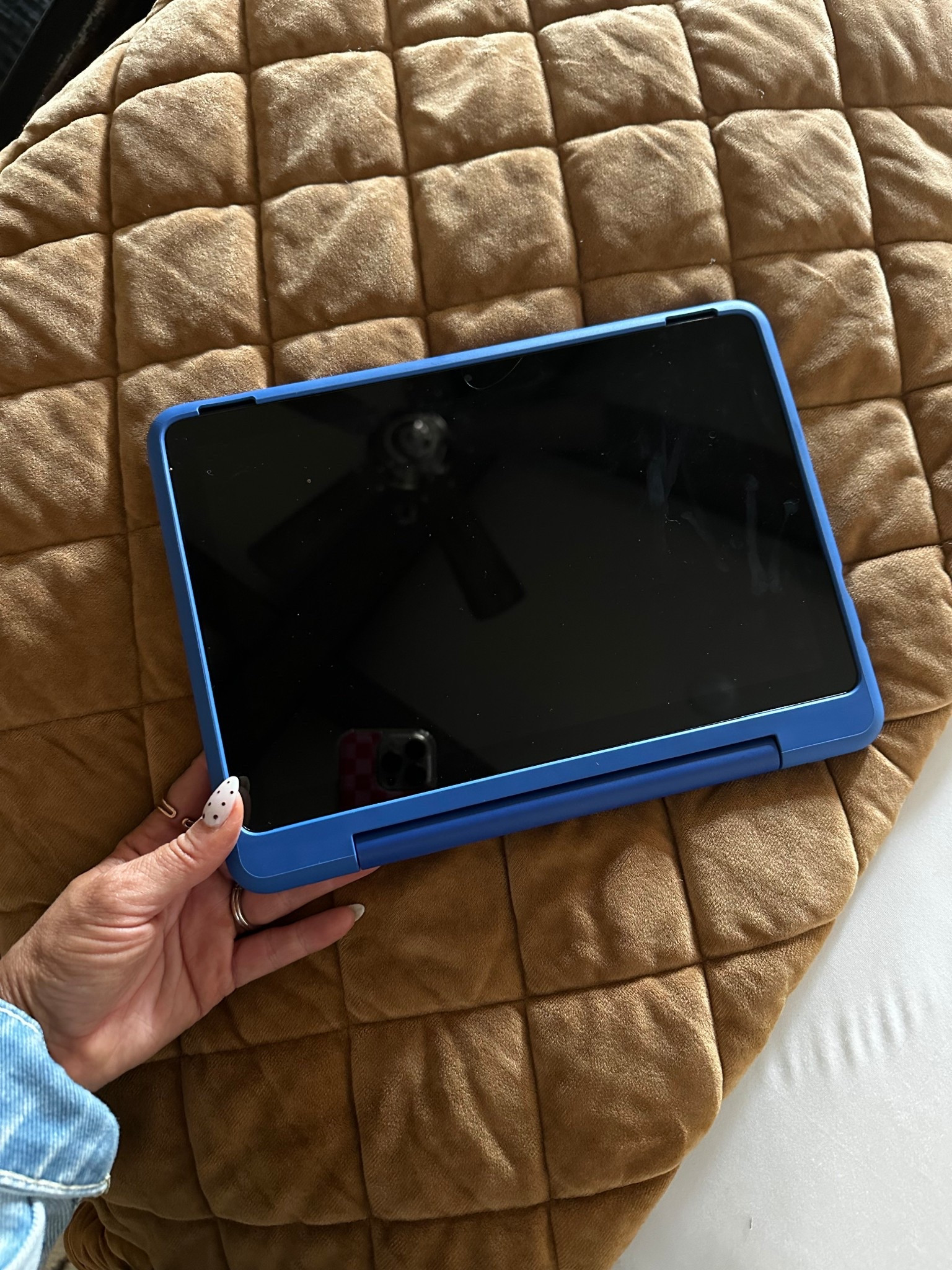 Amazon fire tablet 

#LTKSaleAlert #LTKFamily #LTKKids