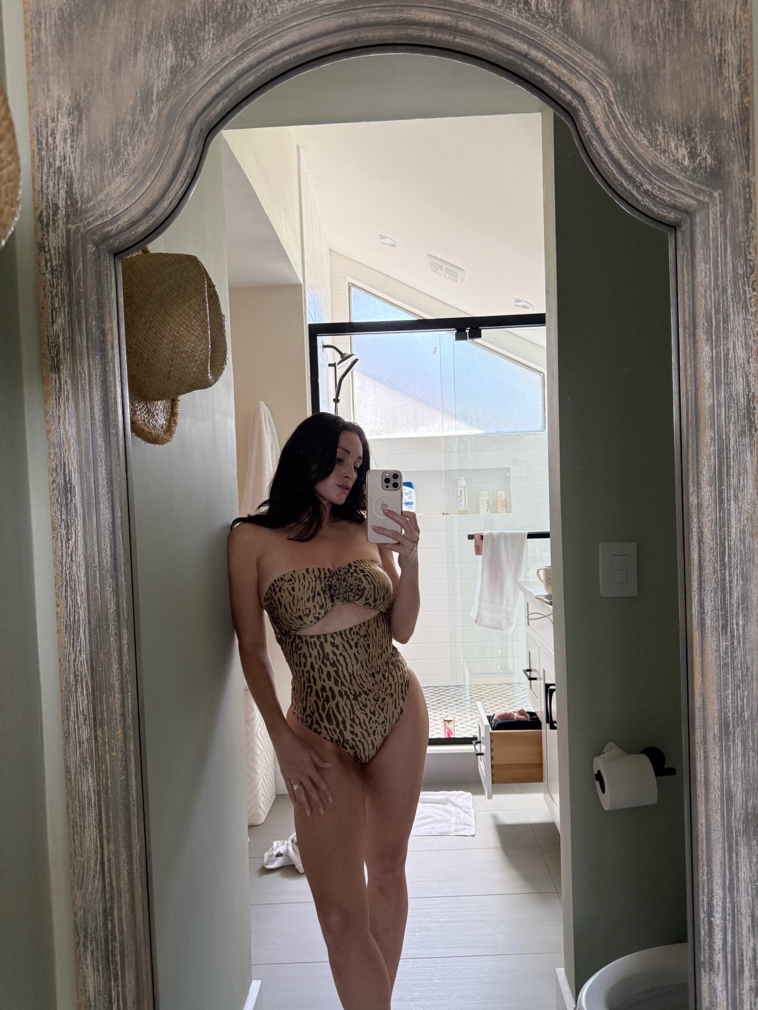 One Piece Revolve Faves 🫶🏻

#LTKTravel #LTKSwim #LTKootd