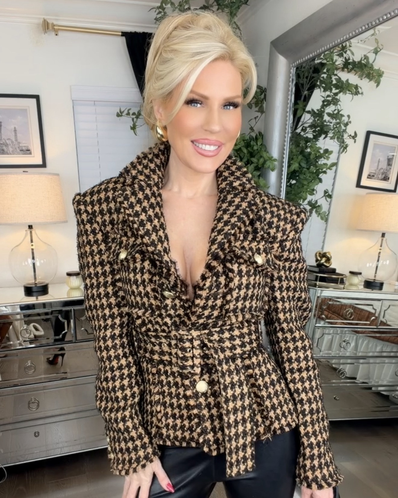 My beautiful blazer is on sale! It’s one of my favorite pieces in my closet! Wearing a size extra small! 

#LTKootd #LTKmomlife #LTKdayinmylife