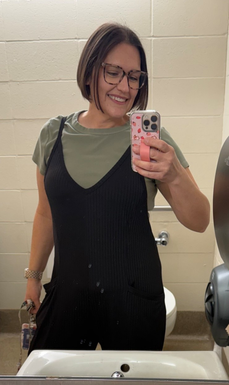 Amazon black ribbed jumper with pockets 🖤 True to size with a comfortable stretch and pockets. Easy to layer over a tee now and wear solo later. One of my most-worn everyday pieces.



#LTKootd #LTKMidsize #LTKOver40