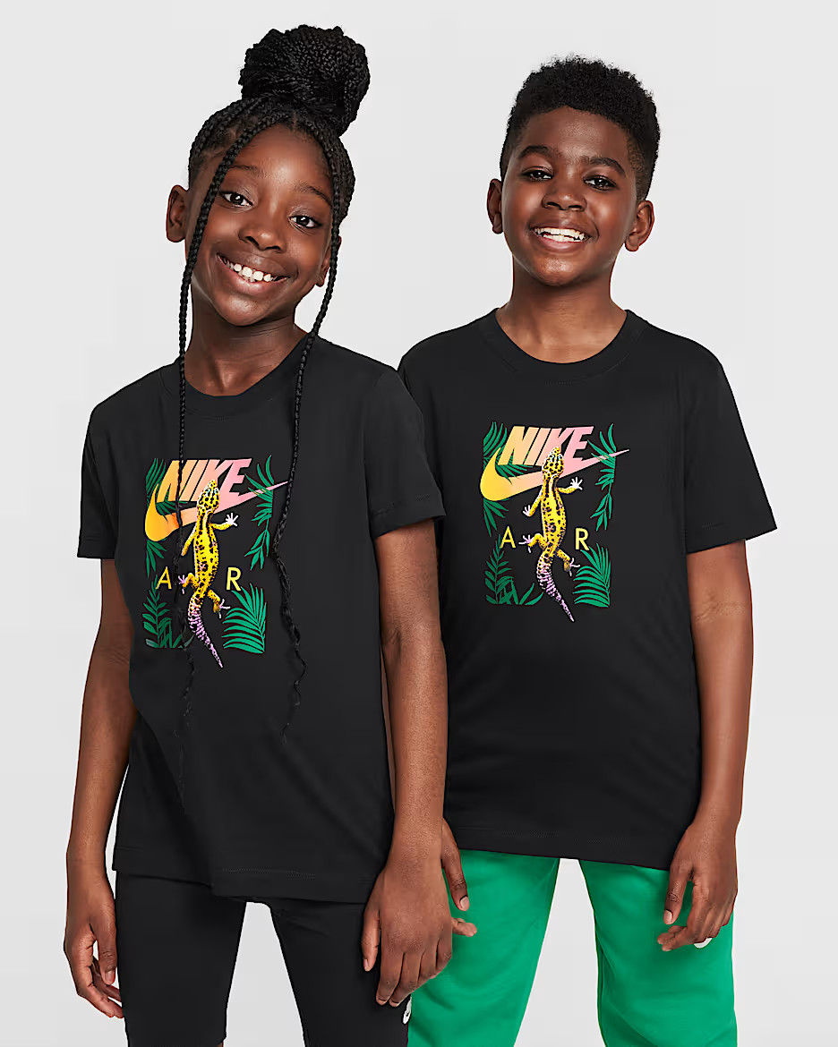Big Kids' T-Shirt | Nike (US)