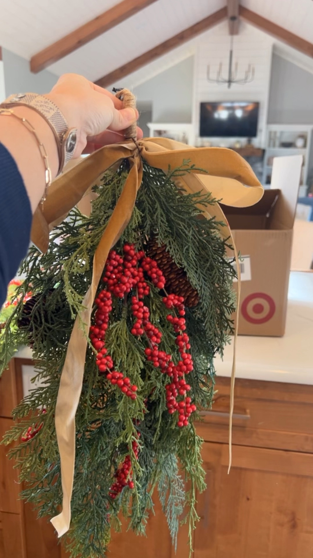 Hearth & Hand Holiday swags from Target under $25 🌲✨

#LTKHoliday #LTKSeasonal #LTKHome