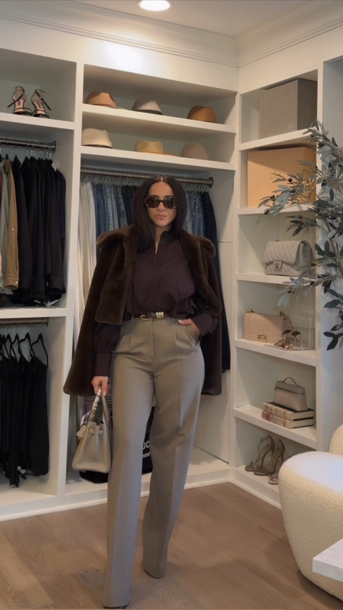 Top is Zara linking similar options 

Jacket size : Xxs 
Trousers size: 0 regular length in the ressential fabric 


Rita Salmo | Aritzia | revolve | petite fashion | trouser looks | everyday outfit inspo 

#LTKPetite #LTKOver40