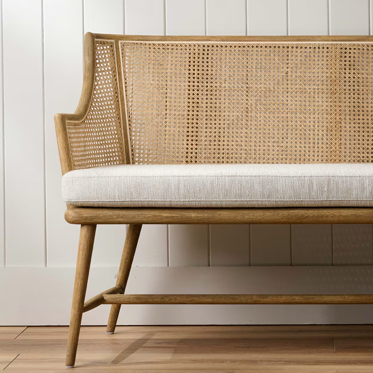 Mirabel Bench | Magnolia