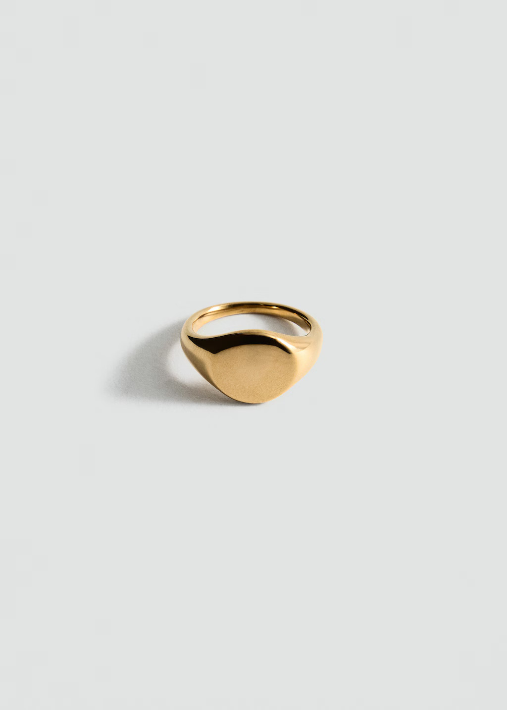Stainless steel signet ring - Women | MANGO United Kingdom | MANGO (UK)