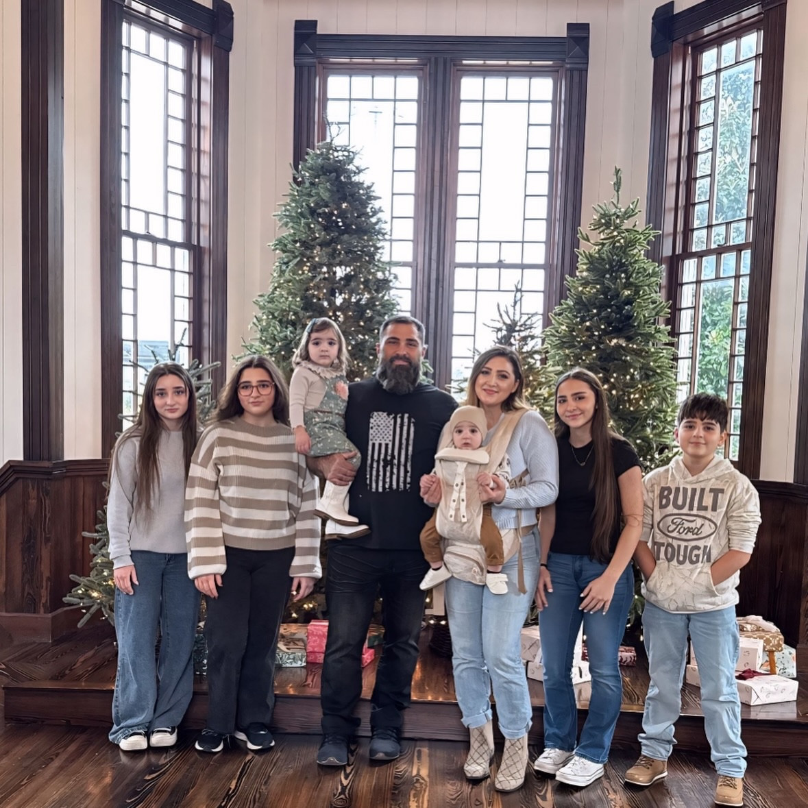 Hello Adriana from @storyofmylifeandkids here! I post daily links on my LTK and across my social media! We are a homeschool family and would love for you to follow along!! 🫶🏻 A quick stop to @visitmagnolia with the family ❤️