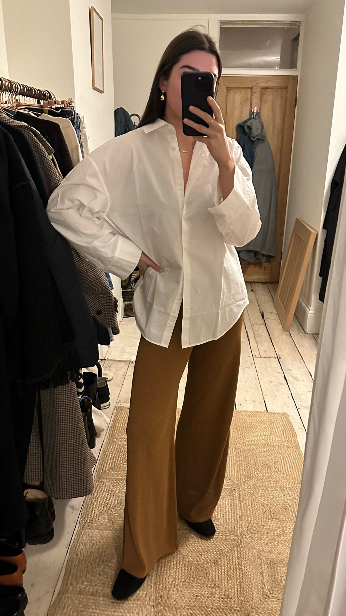 A smart-casual look for a hosting dinner or working from home. 

#LTKSeasonal #LTKfindsunder50

#LTKstyletip