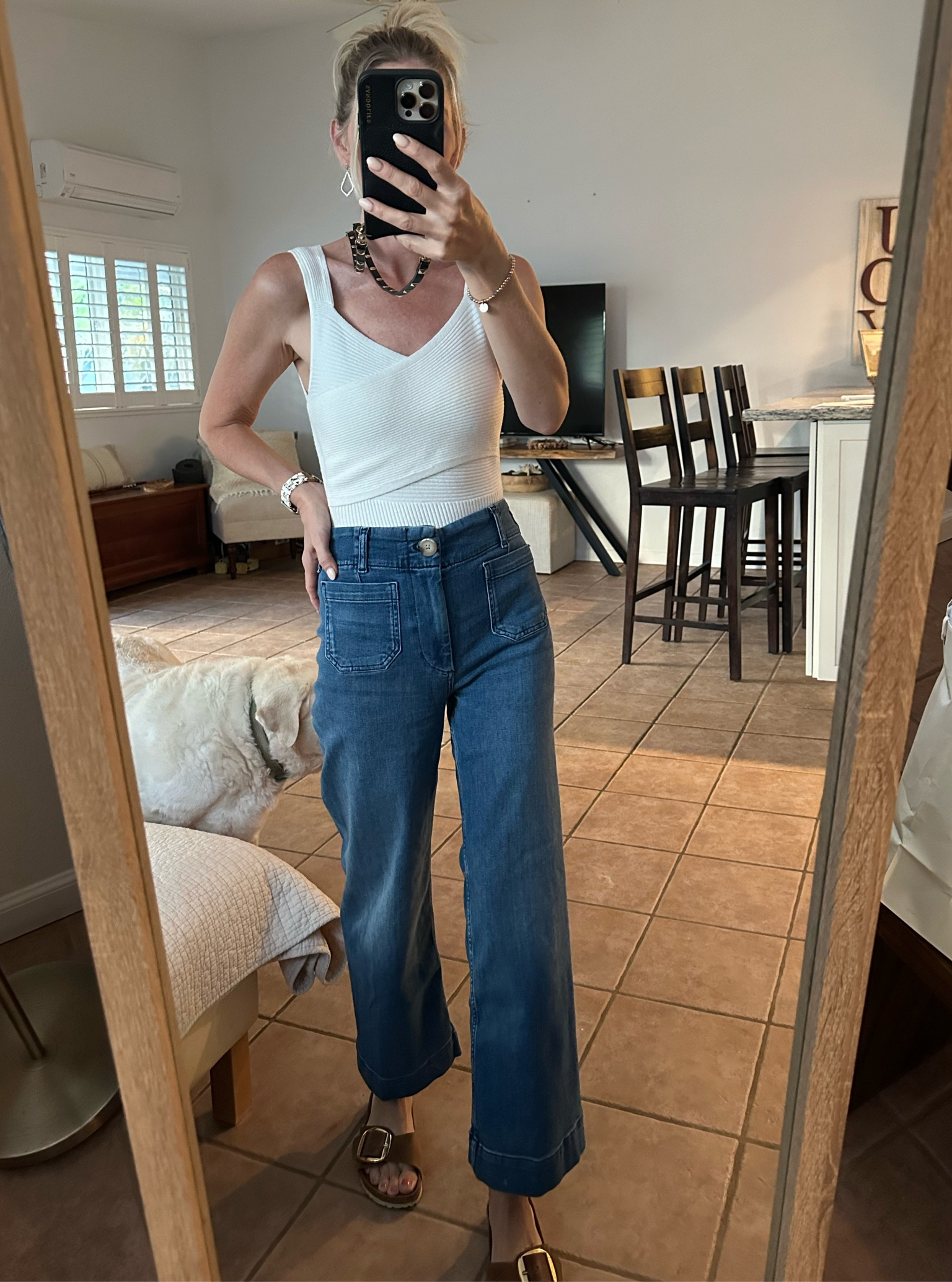 Collette jeans in dark denim and white. 

#LTKover40