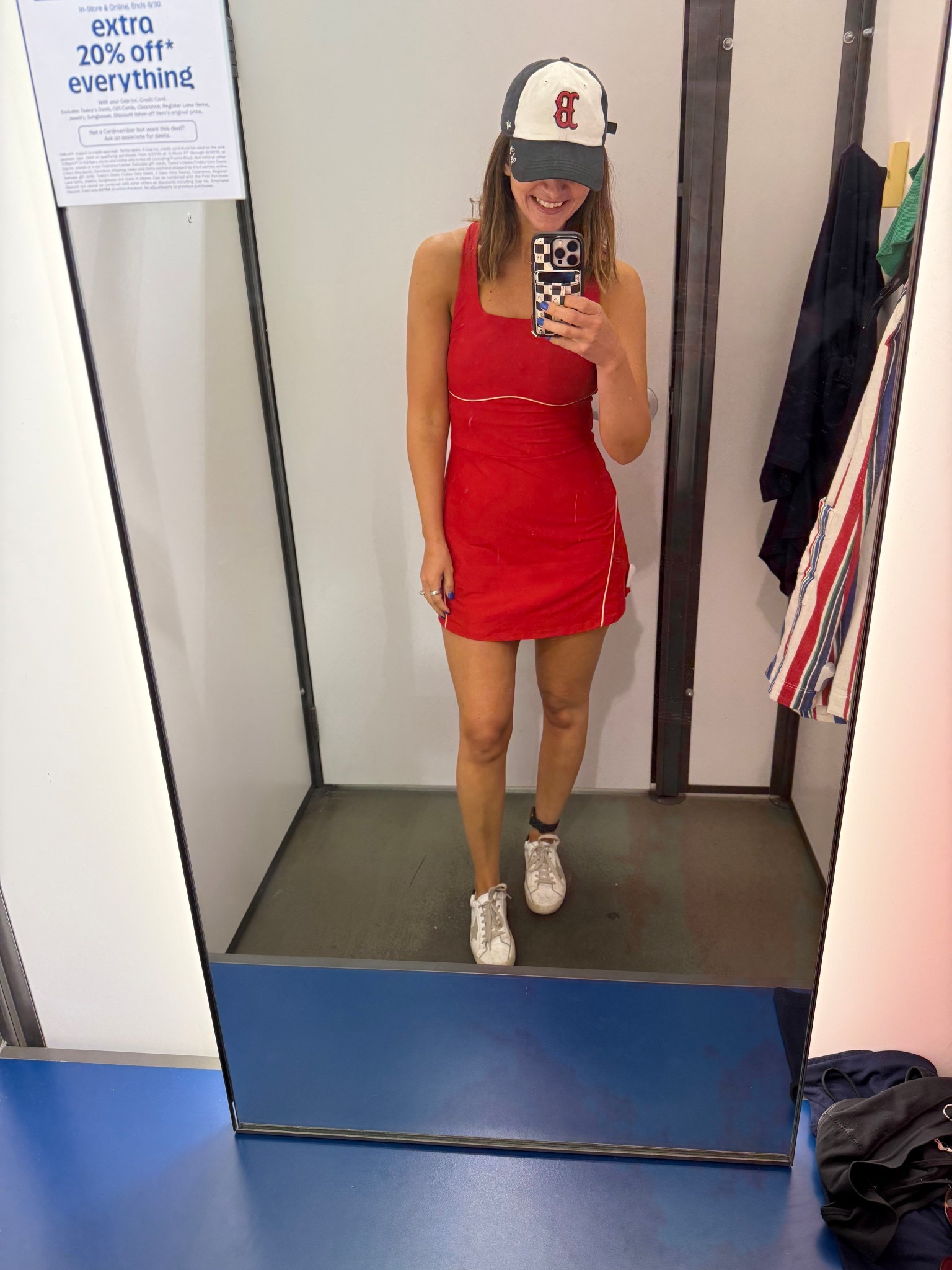 Athleisure that pops with the color?! Perfect for the winter season girlies! Wearing a size small. Go up in size for more loose fit!


#LTKFindsUnder50 #LTKActive