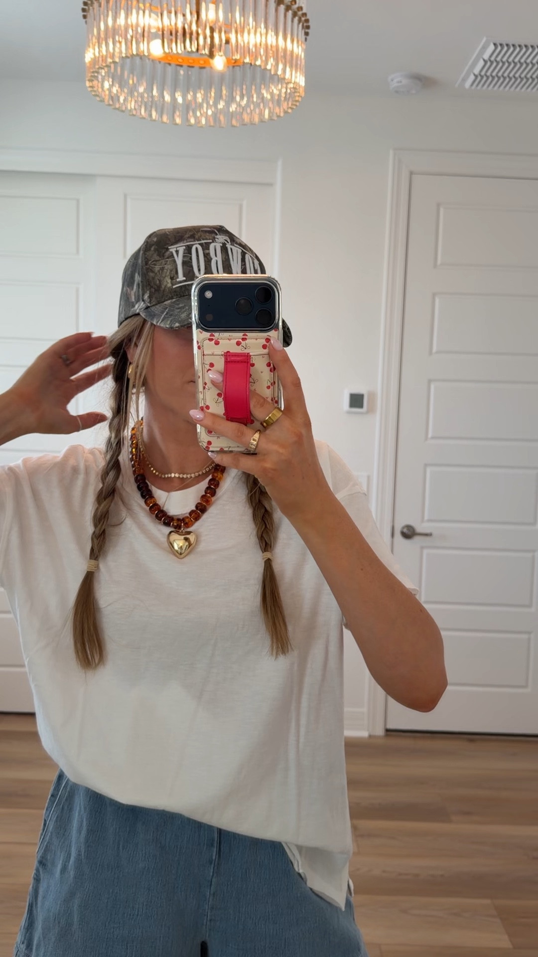 Cute & comfy outfit! Small in shorts & XS in white tee