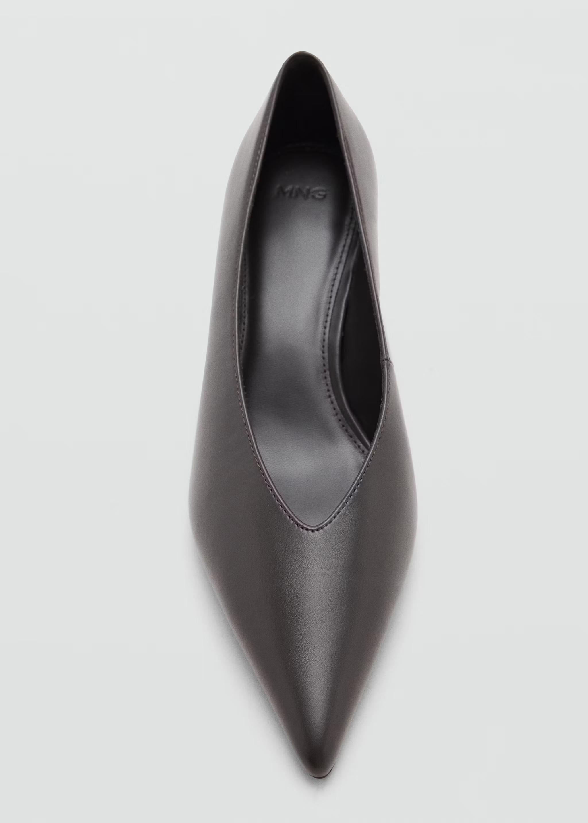 Pumps in Lederoptik mit spitzer Zehenpartie | Mango EU