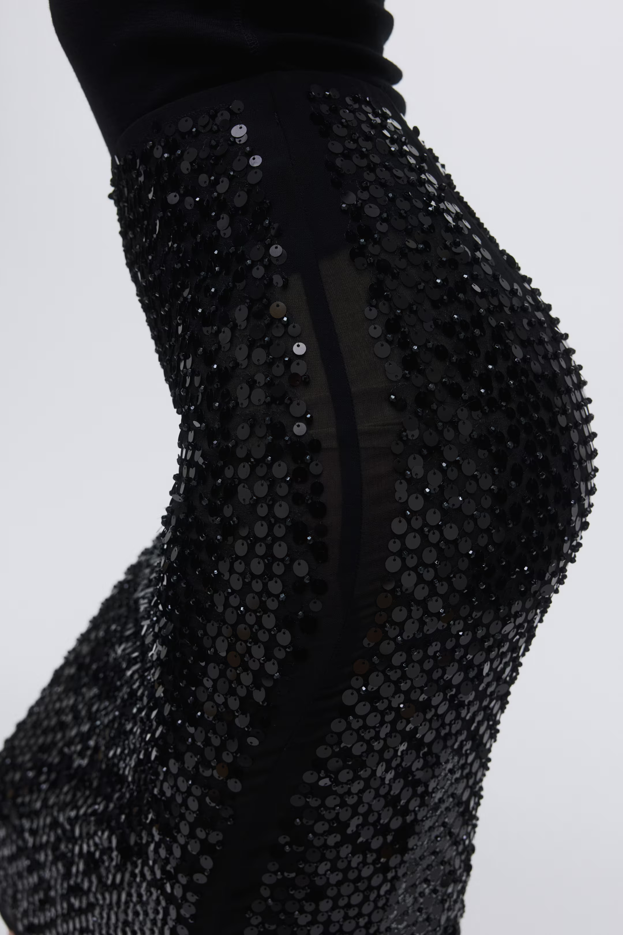 Pencil skirt with sequins | H&M (DE, AT, CH, NL, FI)