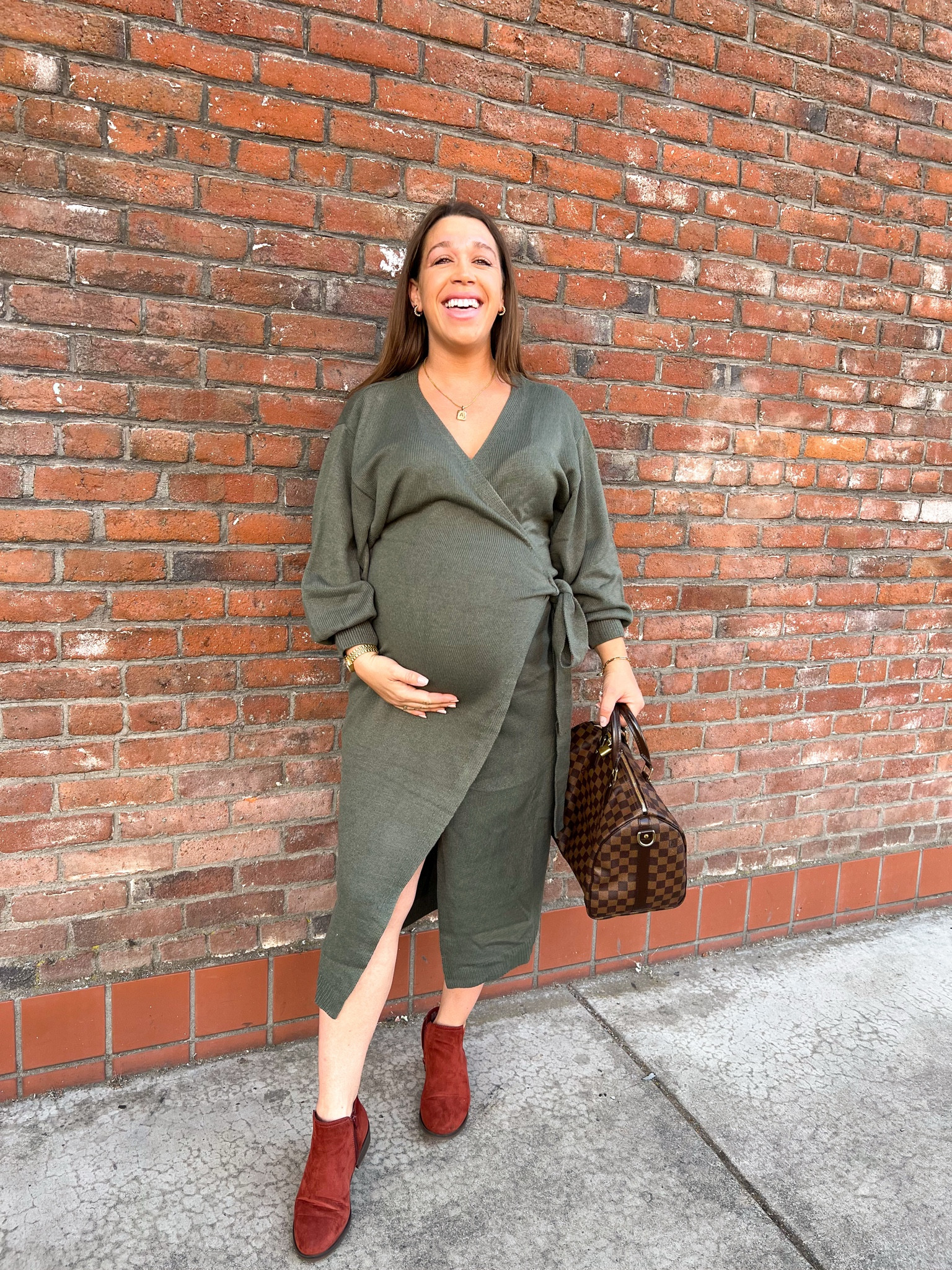Obsessed with this @pinkblushmaternity maternity sweater dress is an understatement! It feel like just yesterday I was excitedly waiting for the arrival of my little Sophia. I love looking back at these photos. #maternitydress #sweaterdressmaternity #pinkblushmaternity #wrapdress #sweaterdress

#LTKootd