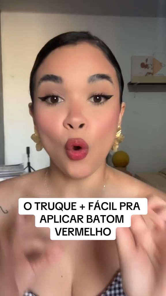Como aplicar batom vermelho 