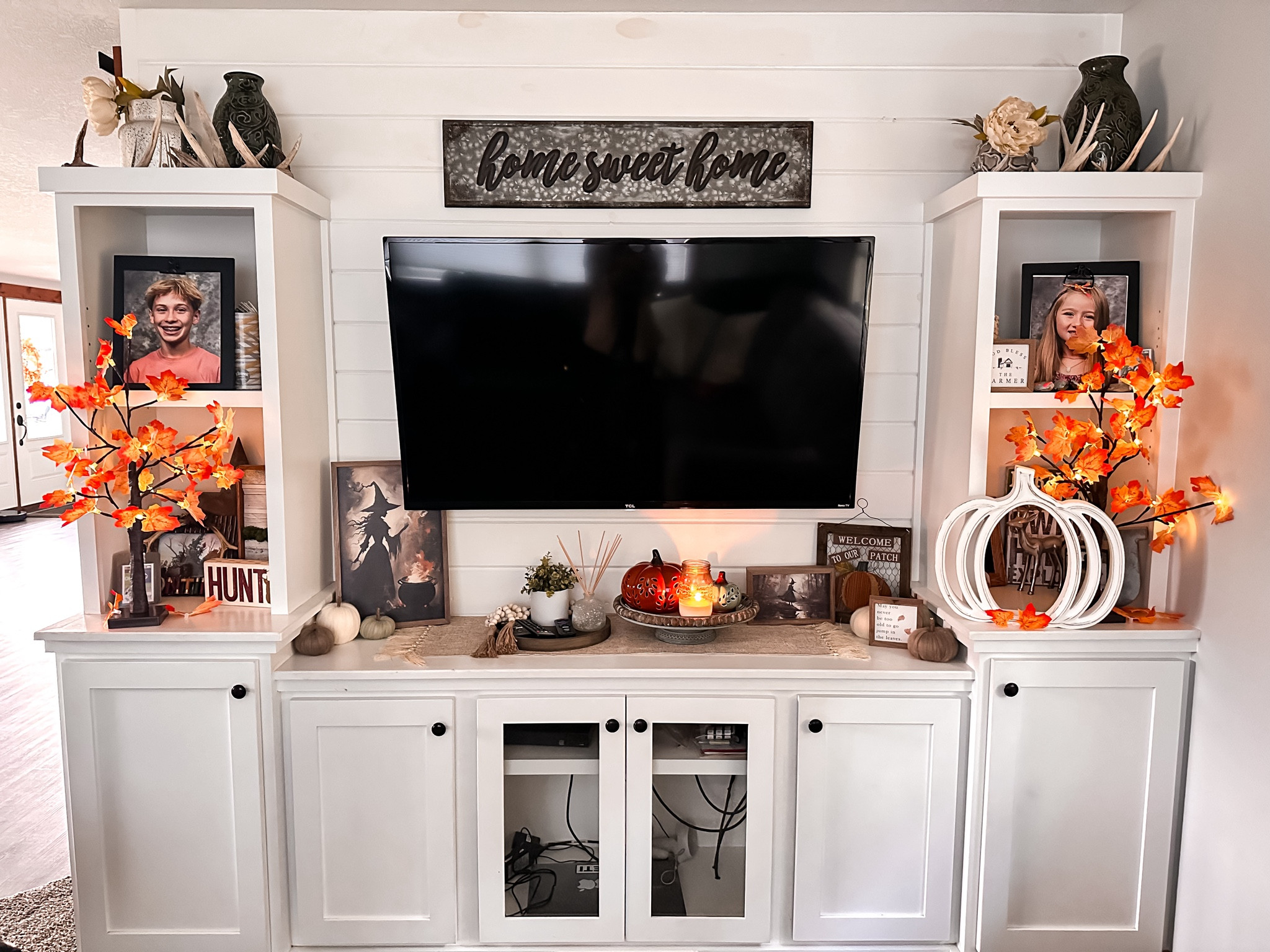 Spooky season is upon on and our living room is starting to look the part 🎃🕯️🍁🧡🍂🧙🏻‍♀️🧹

#LTKFallSale #LTKSeasonal #LTKHome
