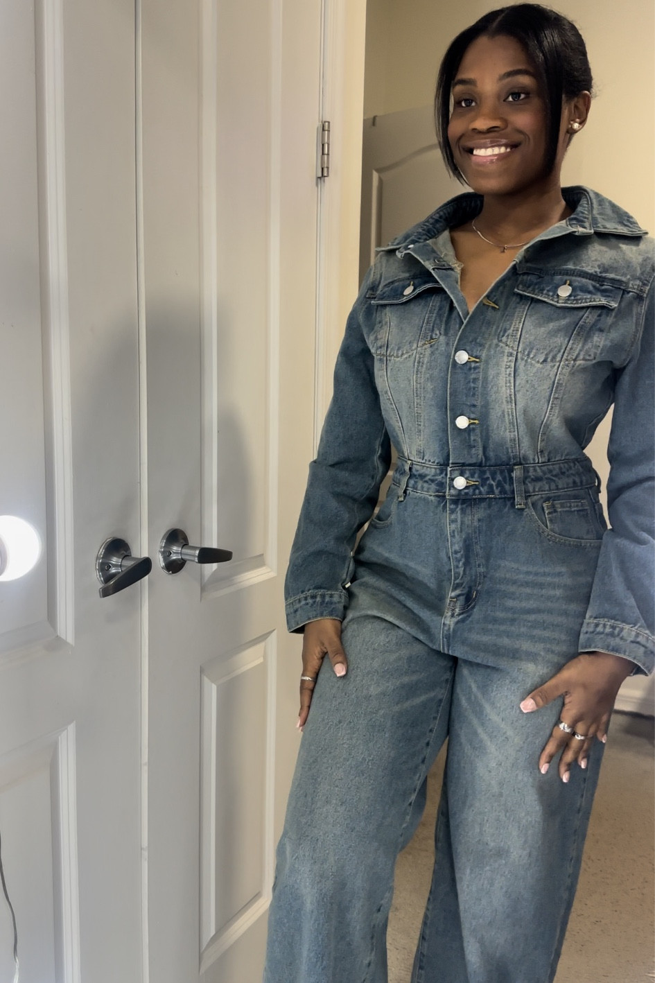 In love with this denim jumpsuit! Fits so well and the quality is top tier!