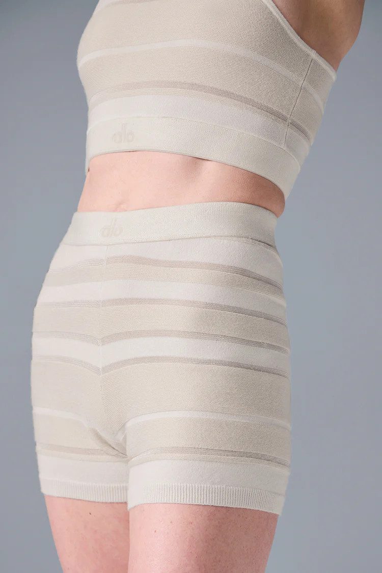 Sport Play High-Waist Knit Short - Ivory/Alabaster | Alo Yoga (US)