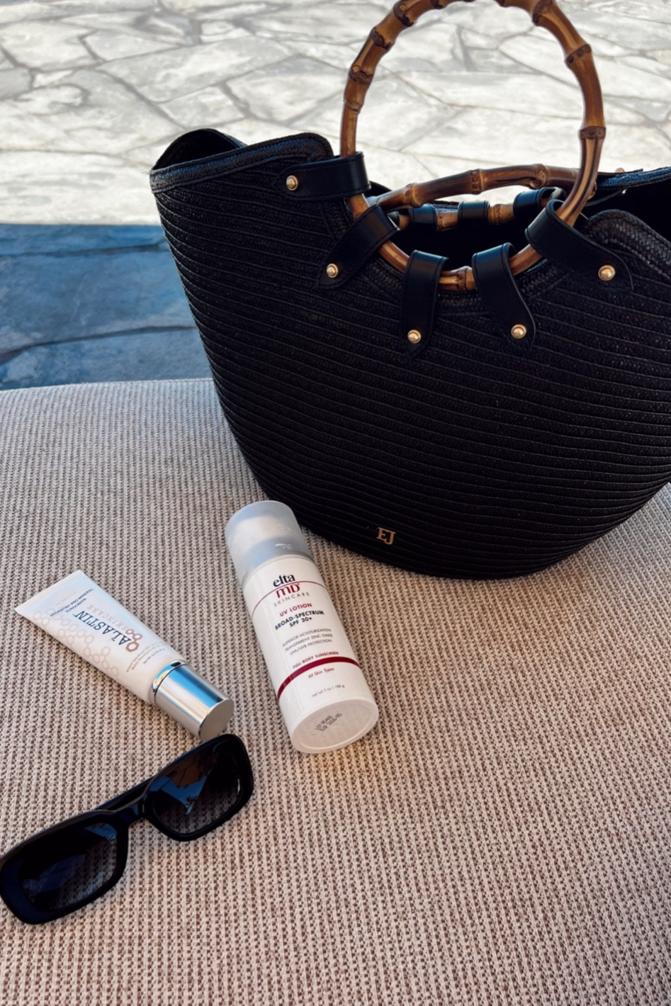 the beach tote i don’t regret buying 

sunscreen
body sunscreen
face sunscreen 

#LTKItBag #LTKTravel #LTKBeauty