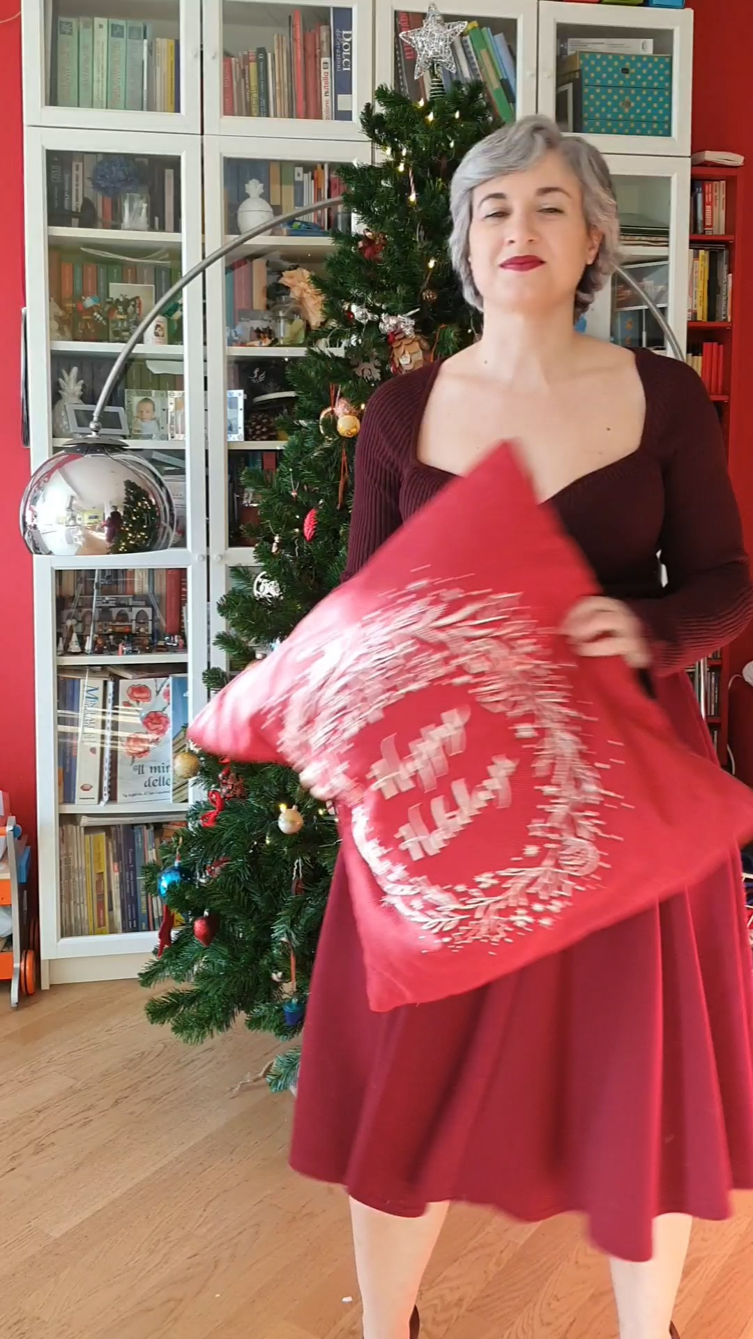 Due outfit natalizi con tre pezzi, tutto in rosso. Quale vi piace di piu? Gonna a ruota o pantaloni in velluto?https://youtube.com/shorts/8hSf99szw90?feature=share

#LTKSeasonal #LTKover40 #LTKmidsize