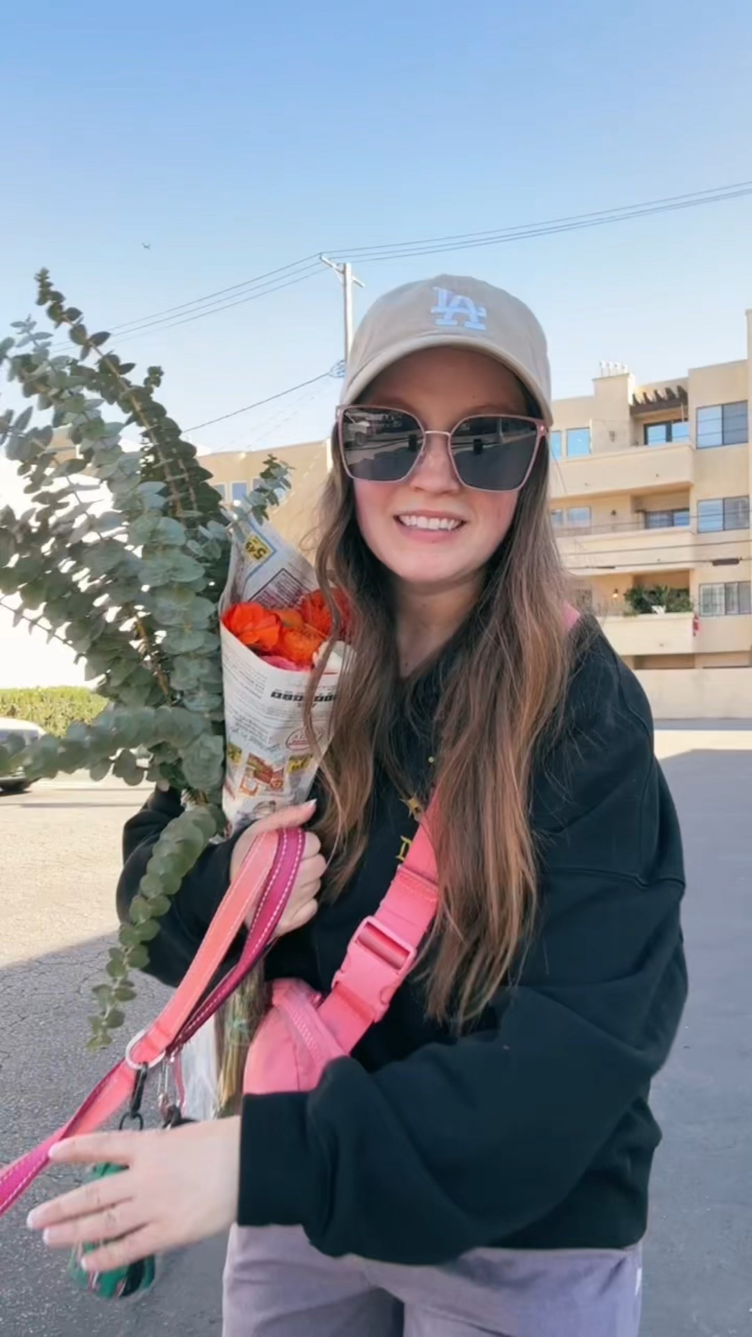 Farmers Market morning is the time for athleisure because even though I basically just rolled out of bed, I gotta be ready to get the best flowers and maybe go hike after! I love LA! 

#LTKPets #LTKActive #LTKStyleTip