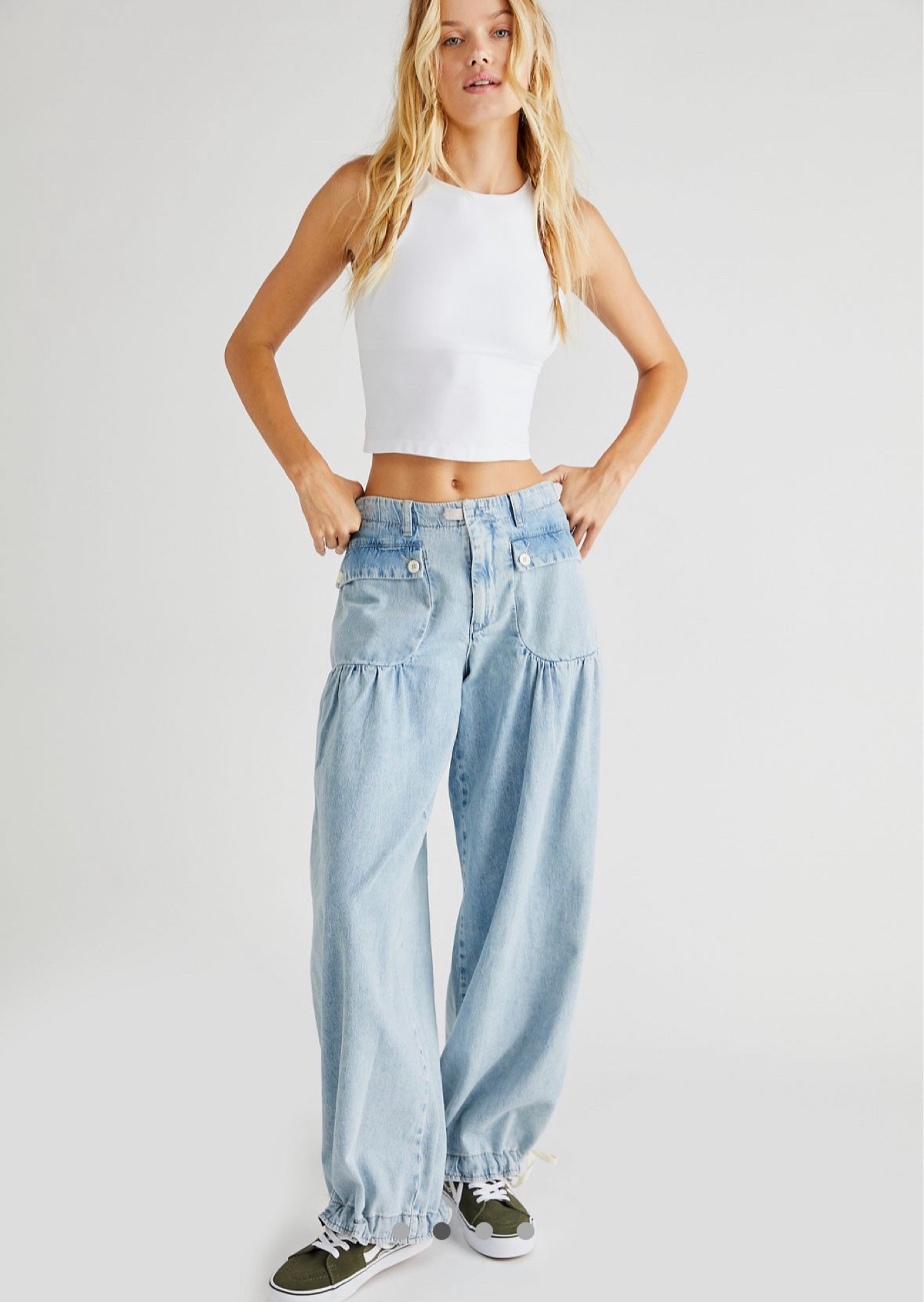 We the free lotus jeans  
And comes in 10 colors!!

#LTKSeasonal #LTKFind #LTKBacktoSchool