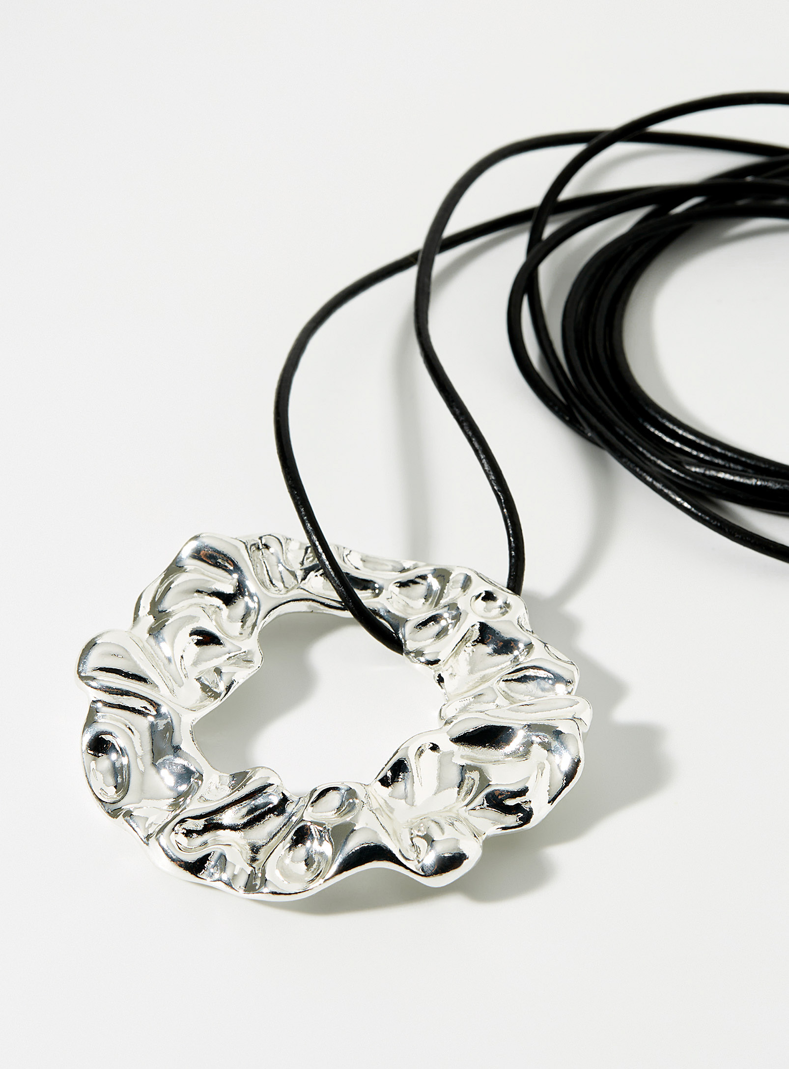 Pilgrim - Hammered pendant cord necklace (Women, Black, ONE SIZE) | Simons