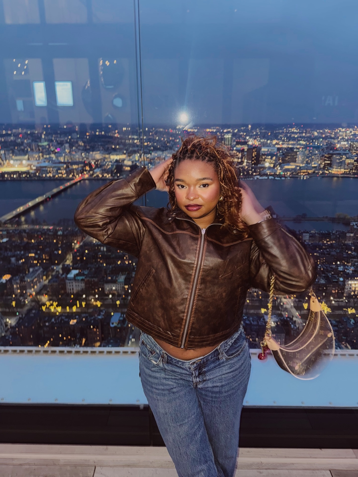 @abercrombie #AbercrombiePartner you know the city is callin my name  #FitCheck 

Abercrombie curve love jeans get me from point A to point B go to the link in my bio to shop my fave ultra loose denim

Abercrombie curve love ultra loose, spring outfits 2026, spring outfit ideas, spring outfit inspo

#LTKootd
