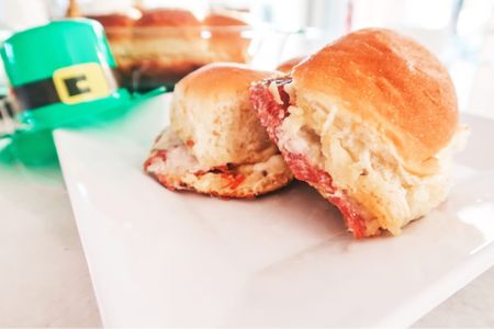 St. Patrick’s Day will be here before we know it. So why not go ahead and bookmark this corned beef sliders recipe? You can make your owned corn beef if time permits, or just grab some ready to go from the store!

FOR SLIDERS
1 (12 pack) of Hawaiian Rolls
3 tablespoons Dijon Mustard
1/4 cup of Mayonnaise
8 slices of thinly cut creamy swiss cheese
1-2 lbs corned beef, sliced 

#cornedbeef #cornedbeefsliders #irishfood #stpatricksdayfood #louisianablogger #batonrougeblogger

#LTKfamily #LTKSeasonal #LTKparties