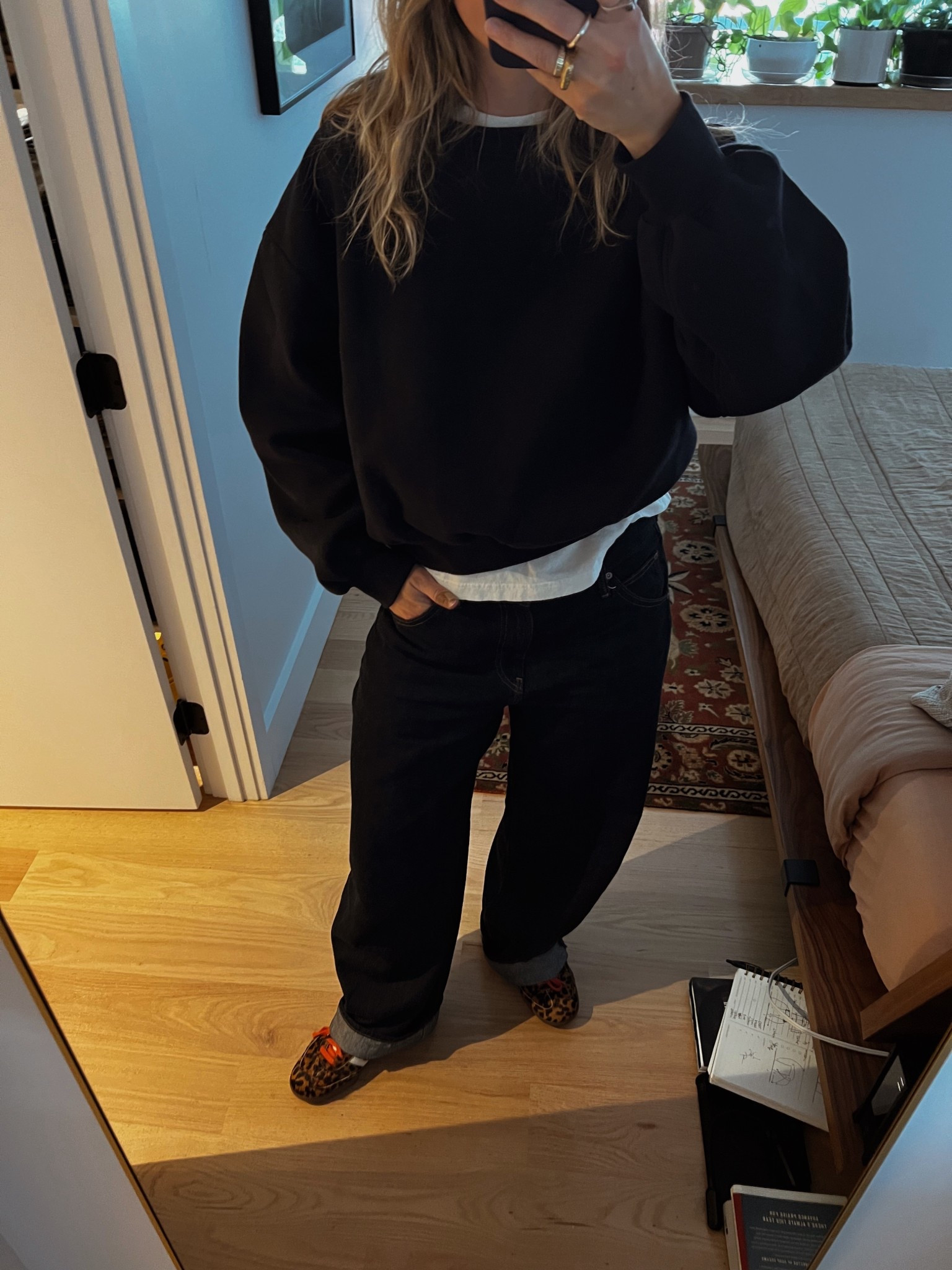 27 pants!
L sweatshirt!
M tee!

#LTKSeasonal #LTKFindsUnder50