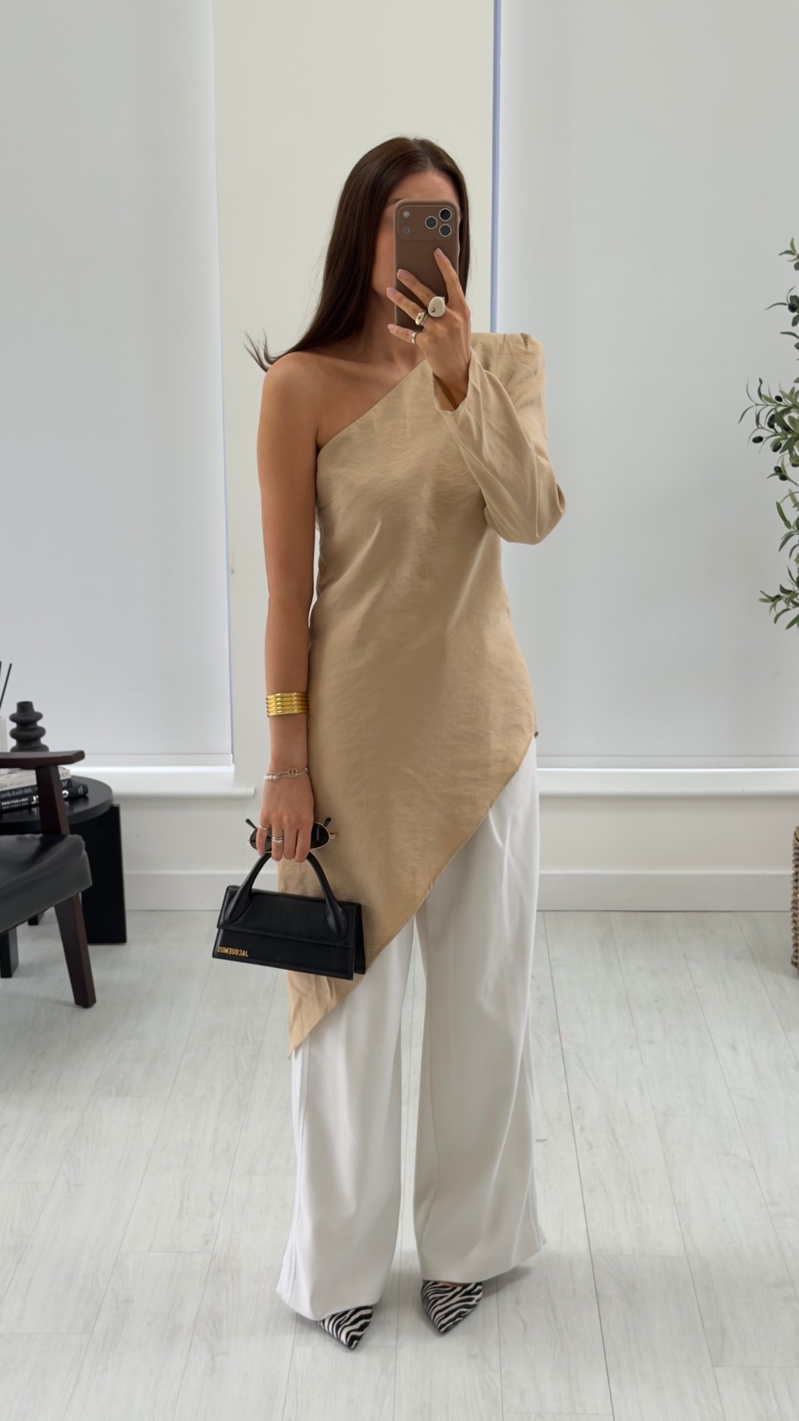 Wearing size 6 in the top - it runs big imo 

#LTKspring #LTKspringtrends #LTKuk