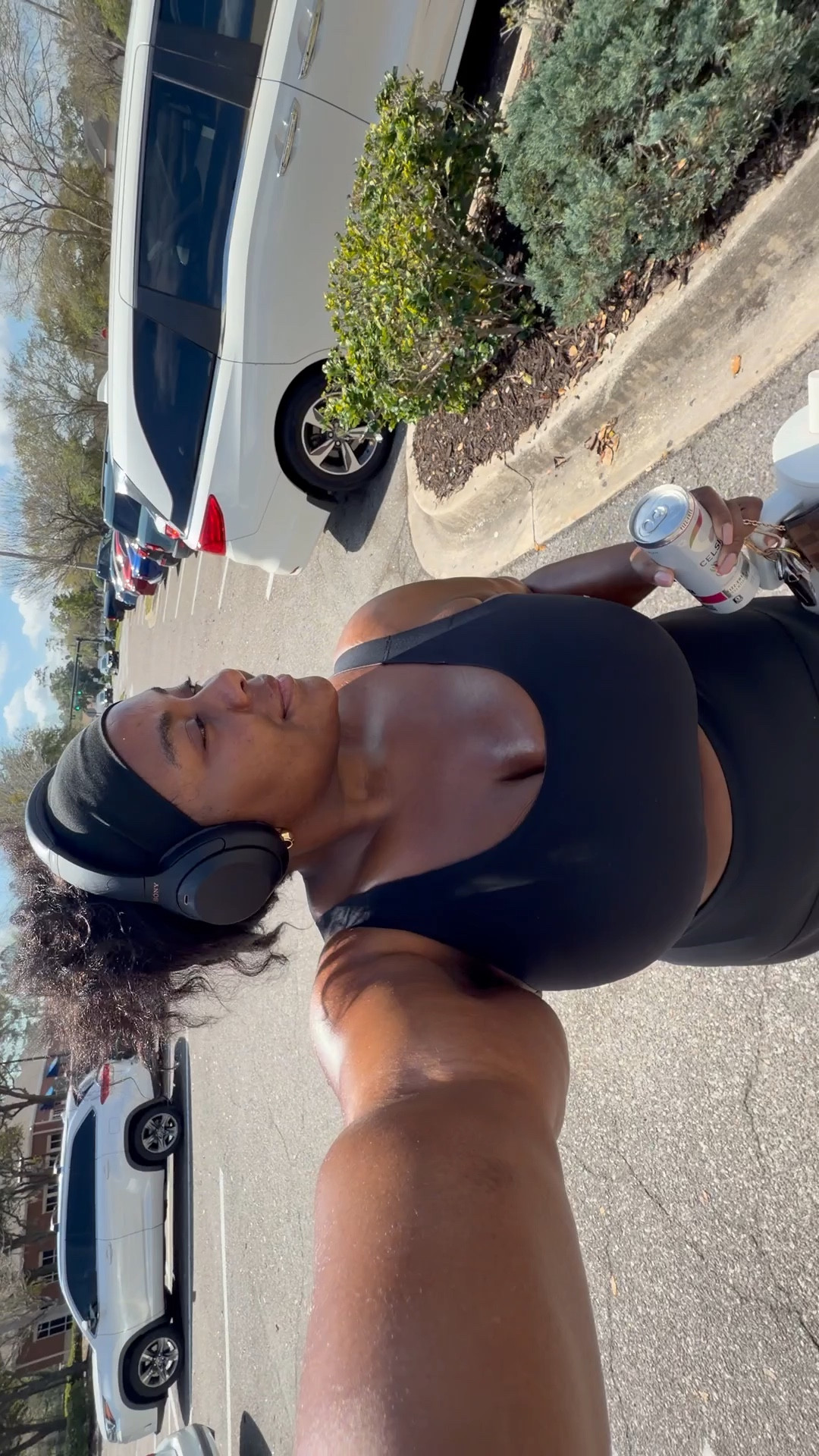 spanx always makes me feel confident at the gym 

Size 42DD bra 
Size 1X Leggings

#LTKPlusSize #LTKActive