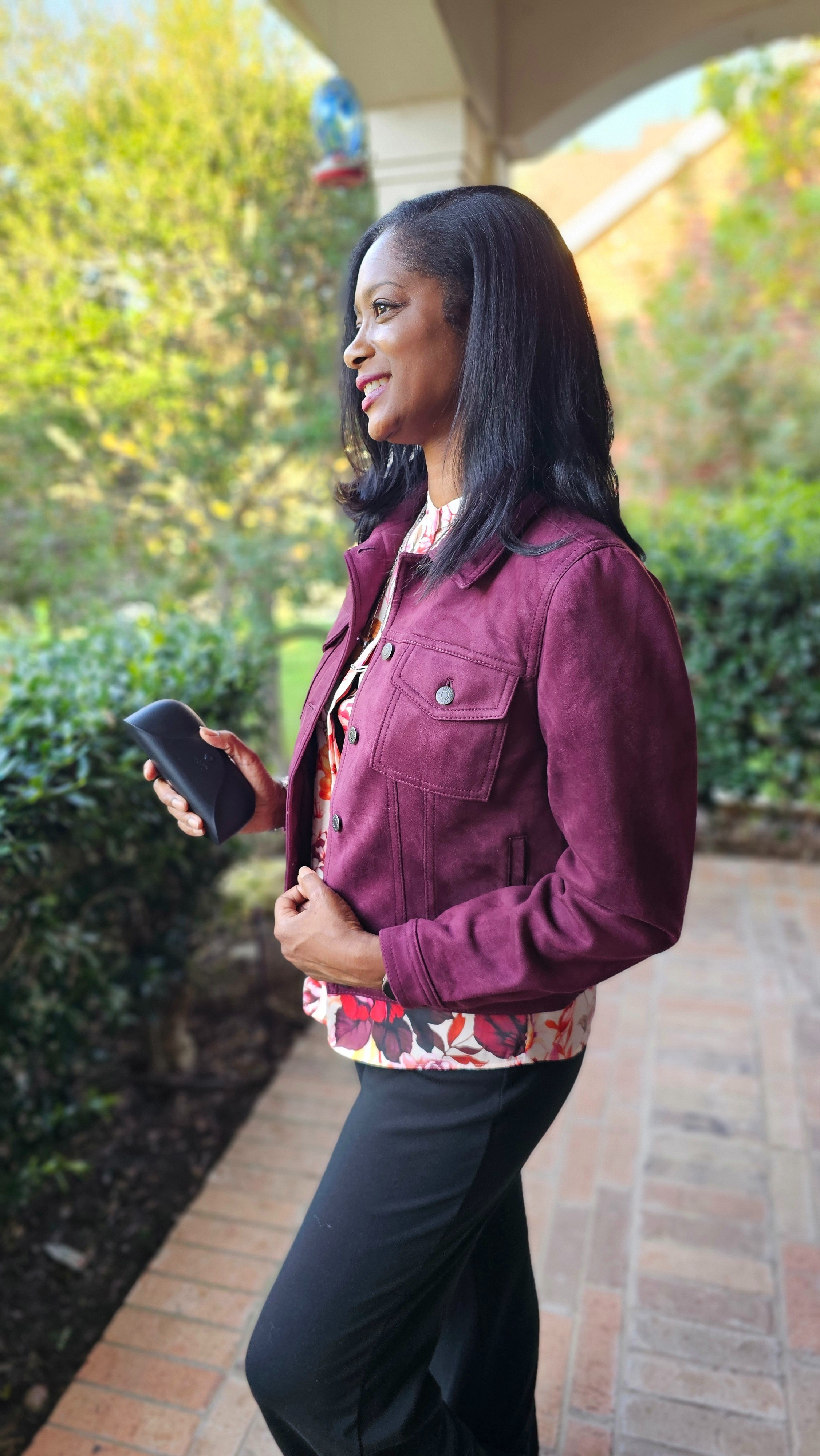 "Red, red, wine!"🍷 I love this color for fall. This lightweight jacket is super soft excellent for early fall.*#teacherstyle #teacherlife #teacherlook #loft #falllook #loftlovesteachers #suedejacket #fortworth

#LTKSaleAlert #LTKFindsUnder100 #LTKWorkwear