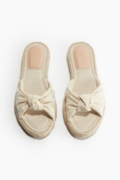Knot-detail Espadrille Sandals - No heel - Light beige - Ladies | H&M US | H&M (US + CA)