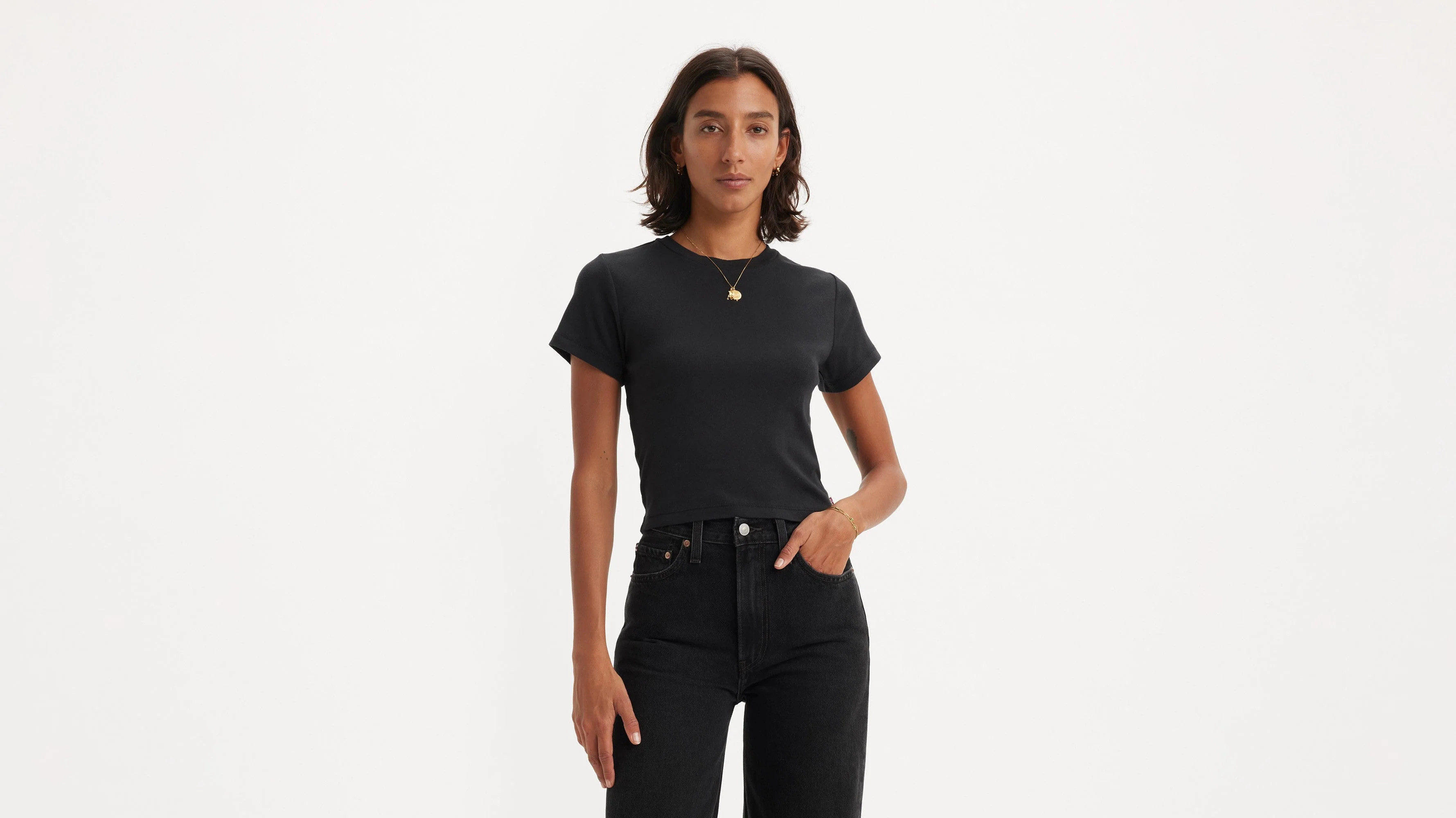Levi's® Women's Essential Sporty T-Shirt In Black | Levi's AU