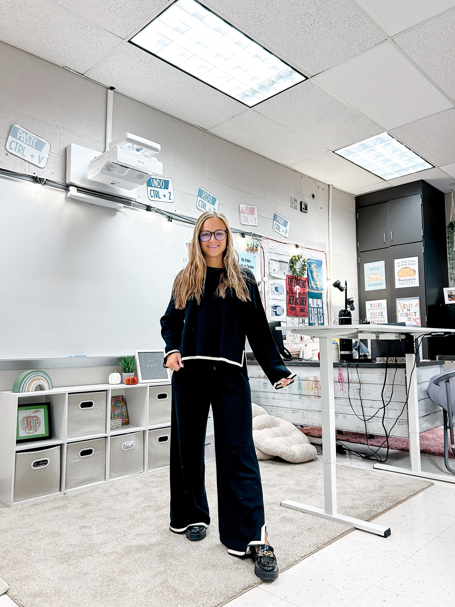 Comfy ootd. Outfit of the day. Matching set. Amazon set. Comfortable. Comfy. Black set. Sweatpants. Airport fit. Teacher. Teach. Middle school work outfit. Classroom. Circus ny black mules. Loafers    

#LTKSeasonal #LTKWorkwear #LTKStyleTip