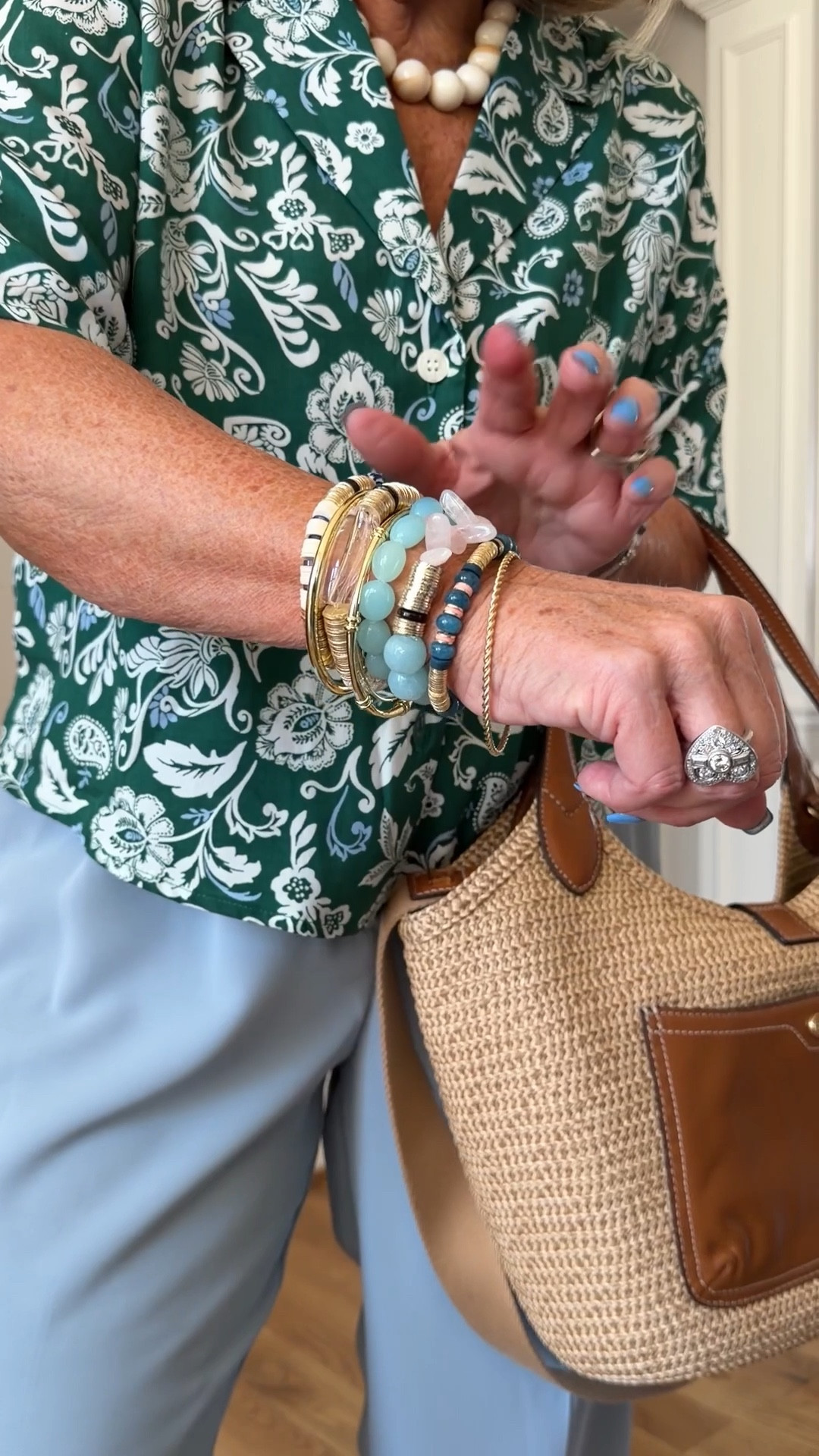 Allie & Bess warehouse sale starts tonight at 8 pm central. There’s several zos on the sale for $30! Don’t check out until 8 pm tonight when the sale prices are reflected  
Linking these and some sale pieces  

#LTKPetite #LTKOver40 #LTKSaleAlert