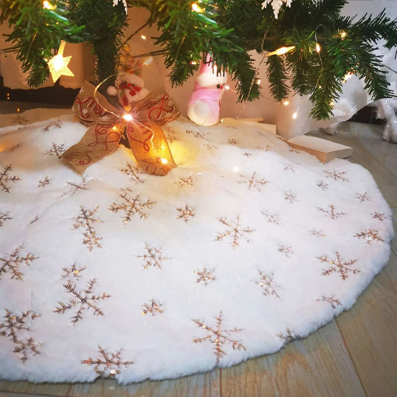"Snowlflake Christmas Tree Skirt, Large Snowy White Faux Fur Tree Skirt with Snowy Pattern for Ch... | Walmart (US)