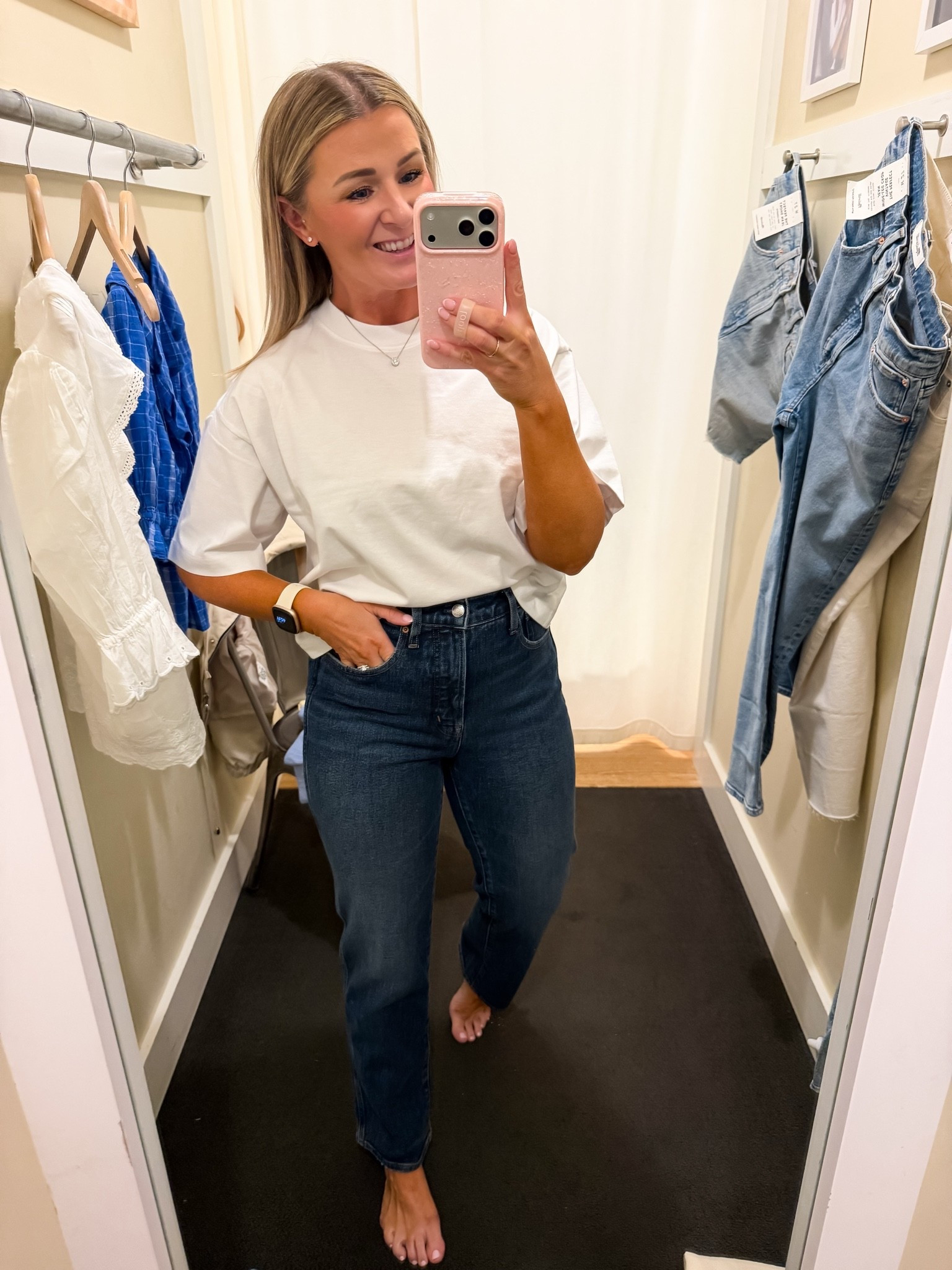 I fell in love with this style! I’ll be ordering the lighter wash. Wearing a 26 short but they’re pretty fitted. If you like a slightly more relaxed fit go with your true size
Small boxy shirt

#LTKxMadewell #LTKSaleAlert #LTKootd